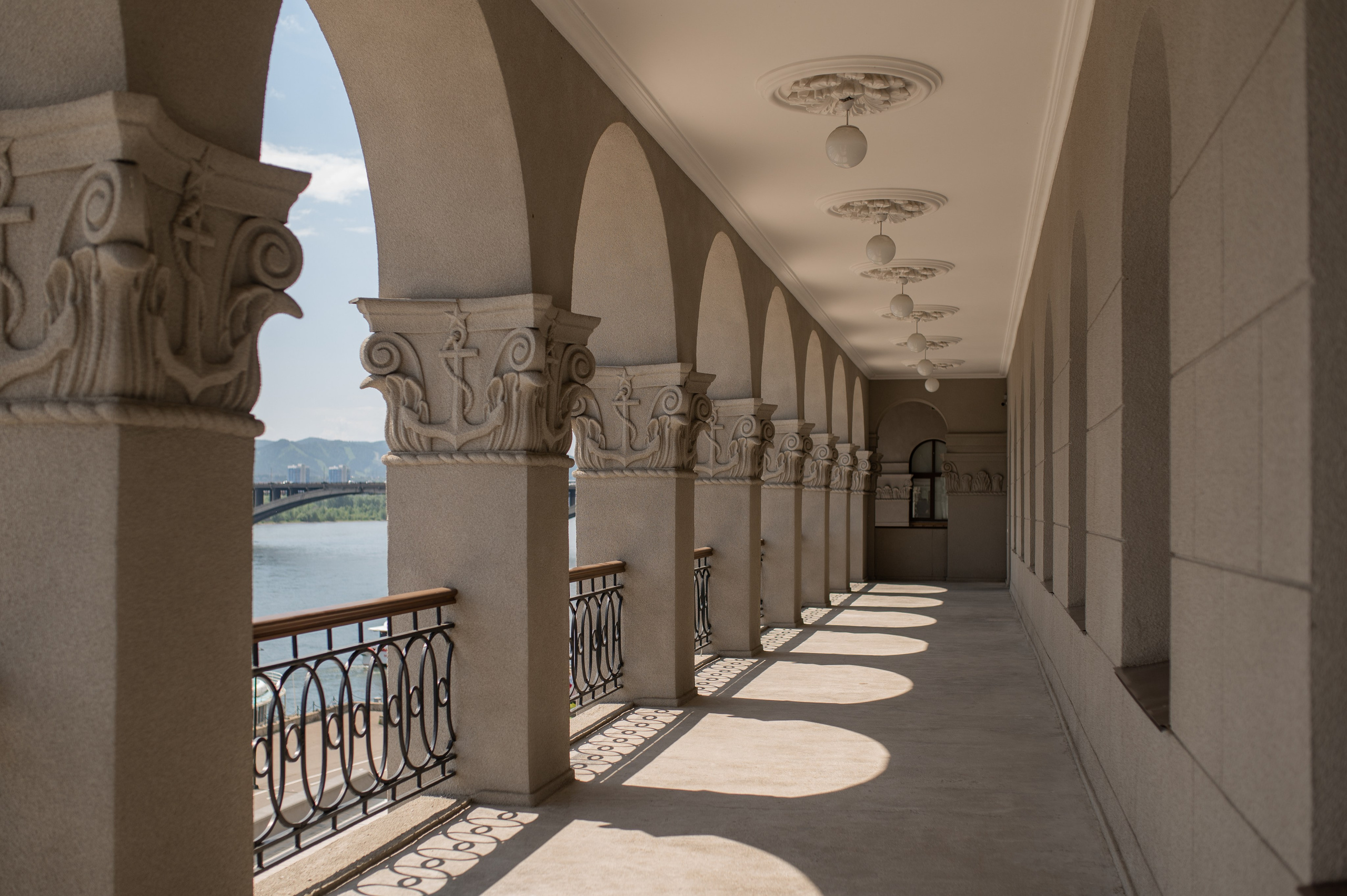 Smile. Wedding and commercial photographer