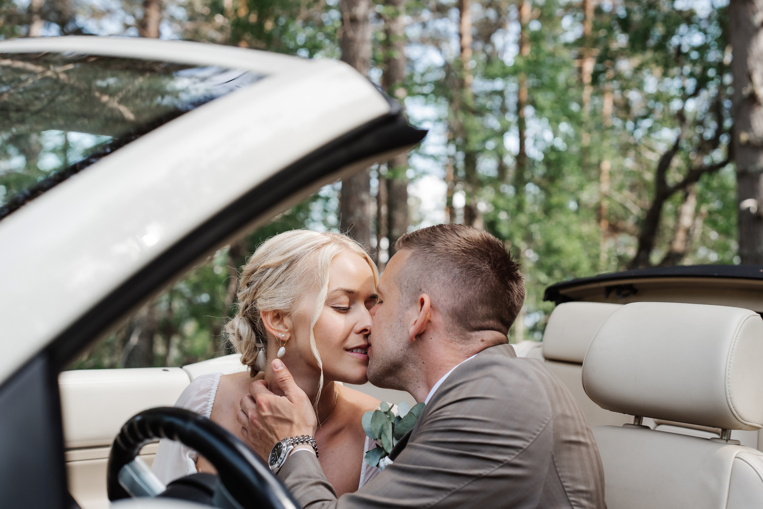 CHRIS & KARI ANNE. HOME