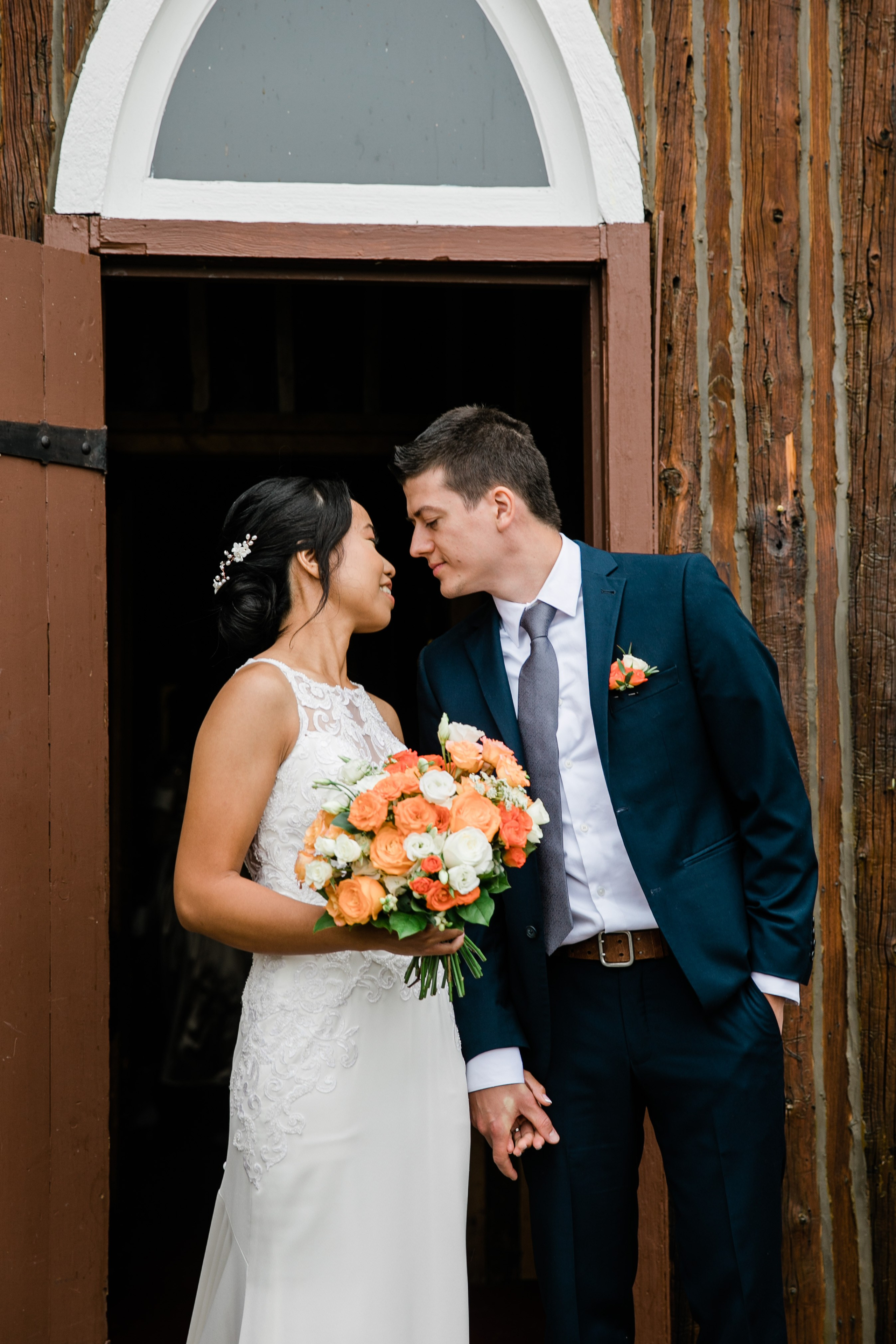 Aleks & Erika — Wedding. Fotografía accesible en Calgary