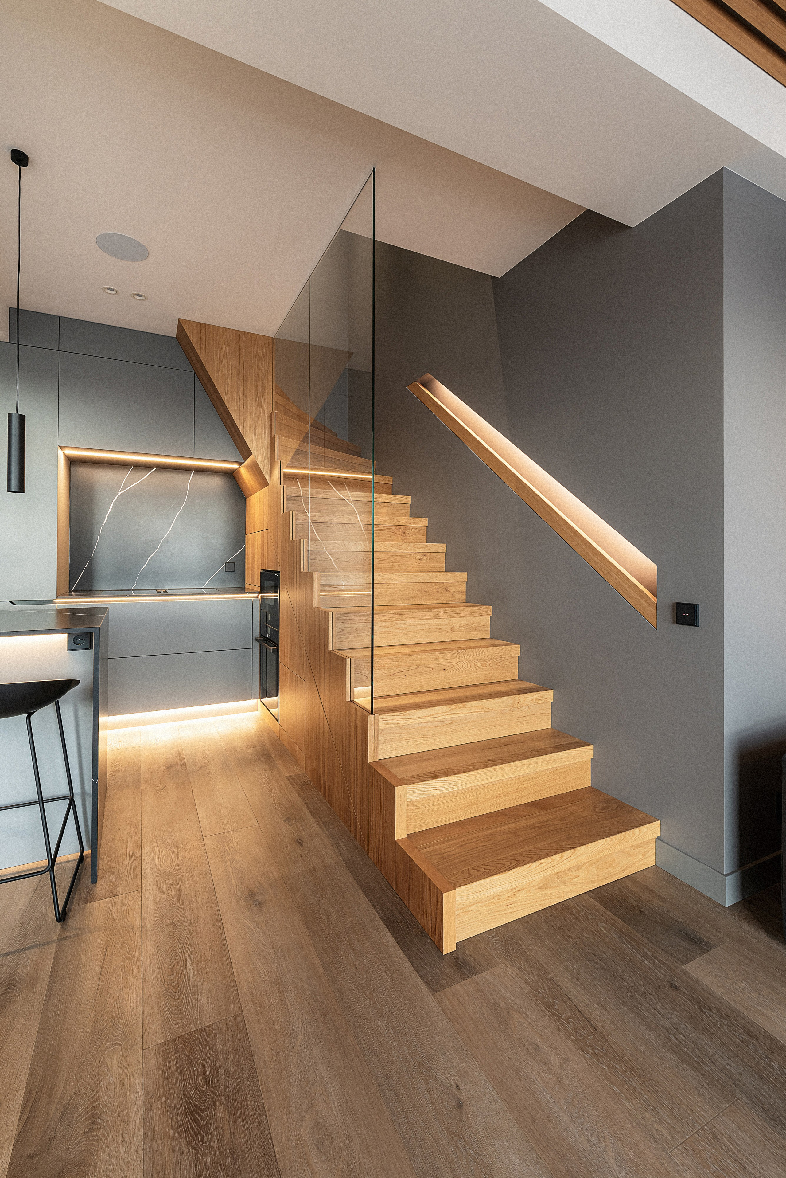 Flat on Buļļu st. Fotogrāfs Rīgā. Gīmenes, individuālās un dažādu produktu fotosesijas