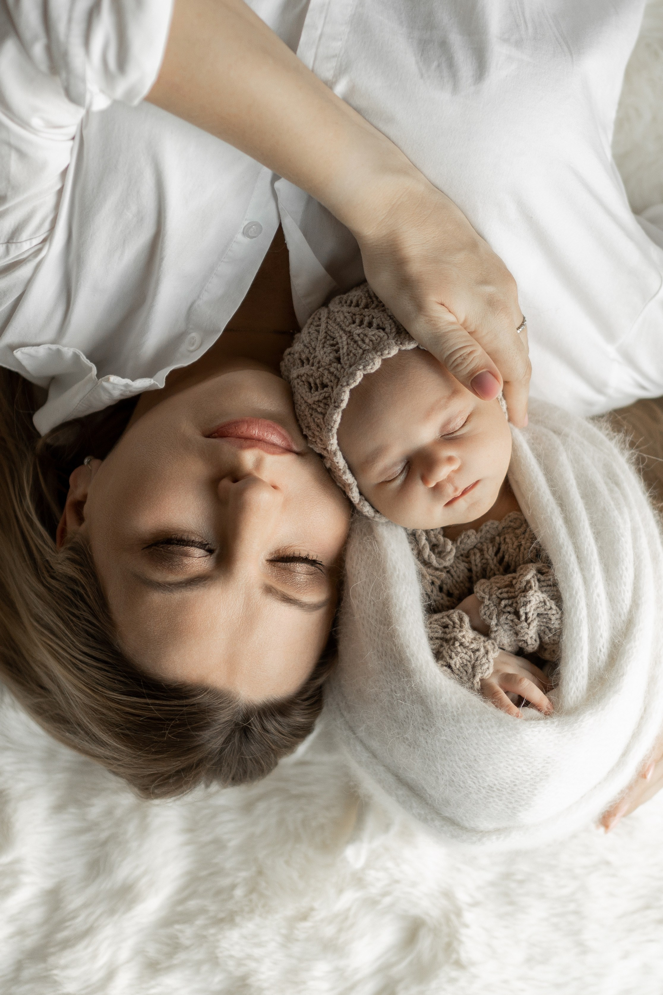 Newborn Lifestyle. Family photographer in Bay Area, California