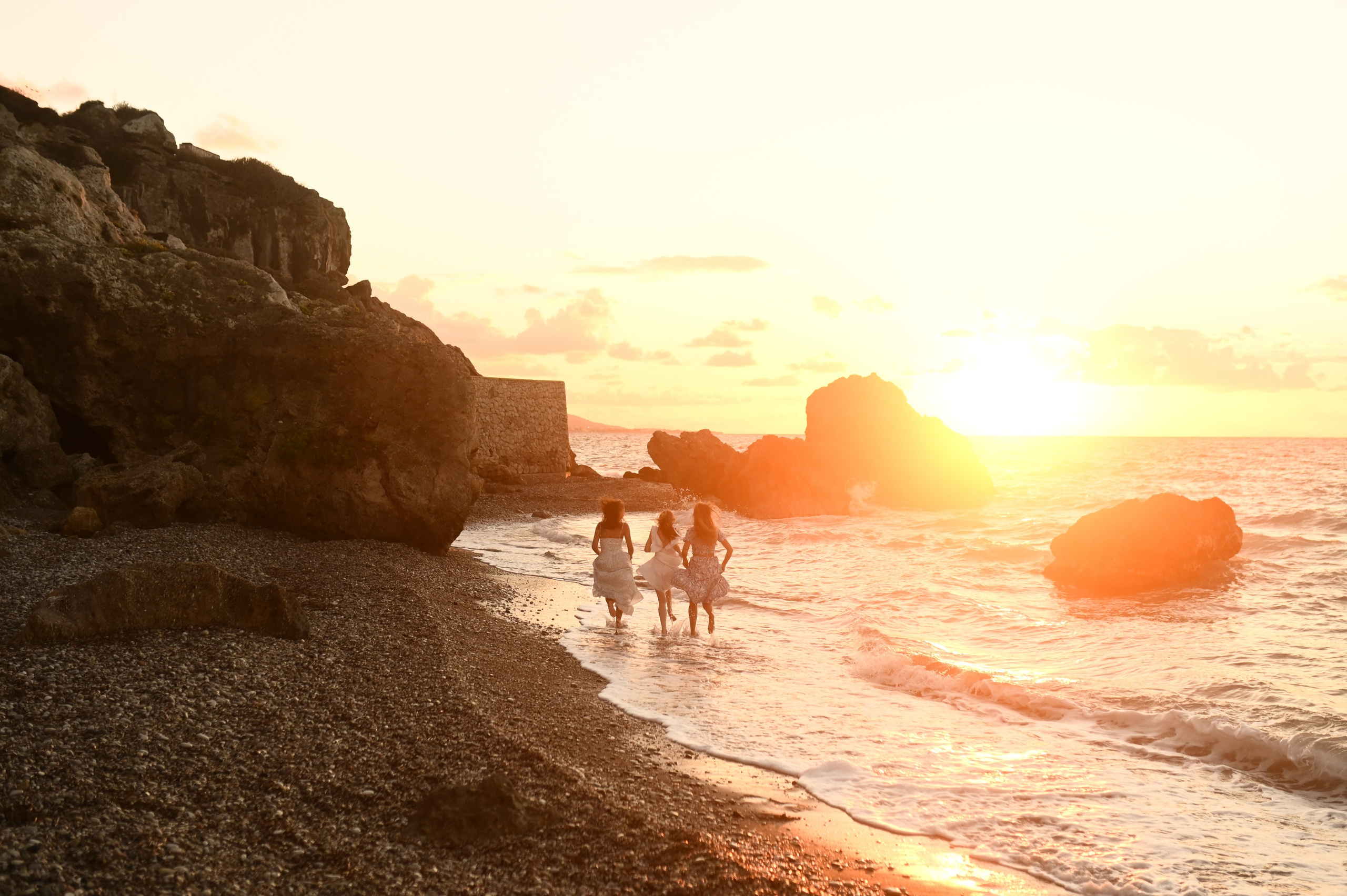Friends Photoshoot in Rhodes. Photographer in Rhodes Island