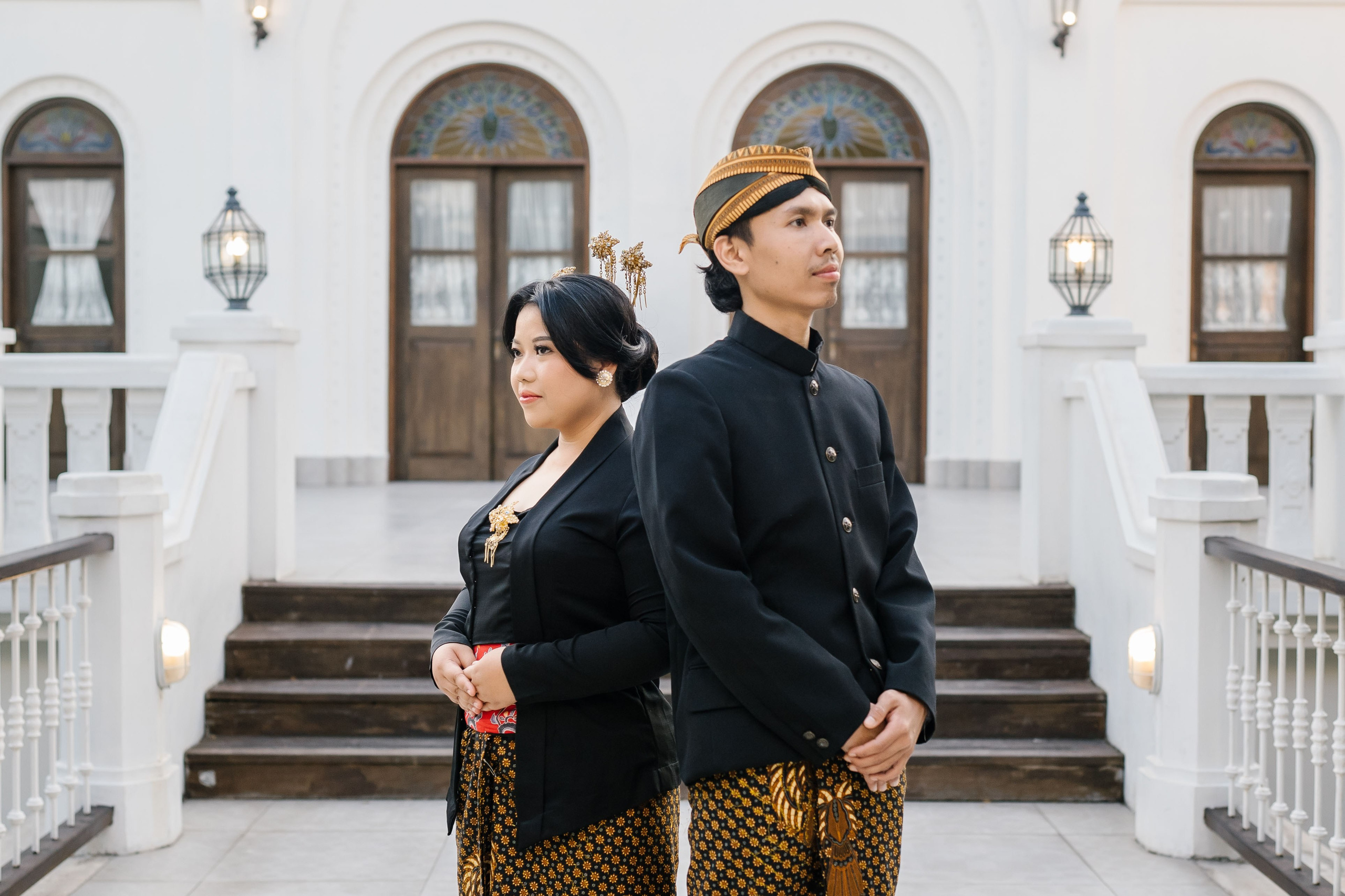 Prewedding Photo Shoot with Javanese style. Female Photographer in Bali