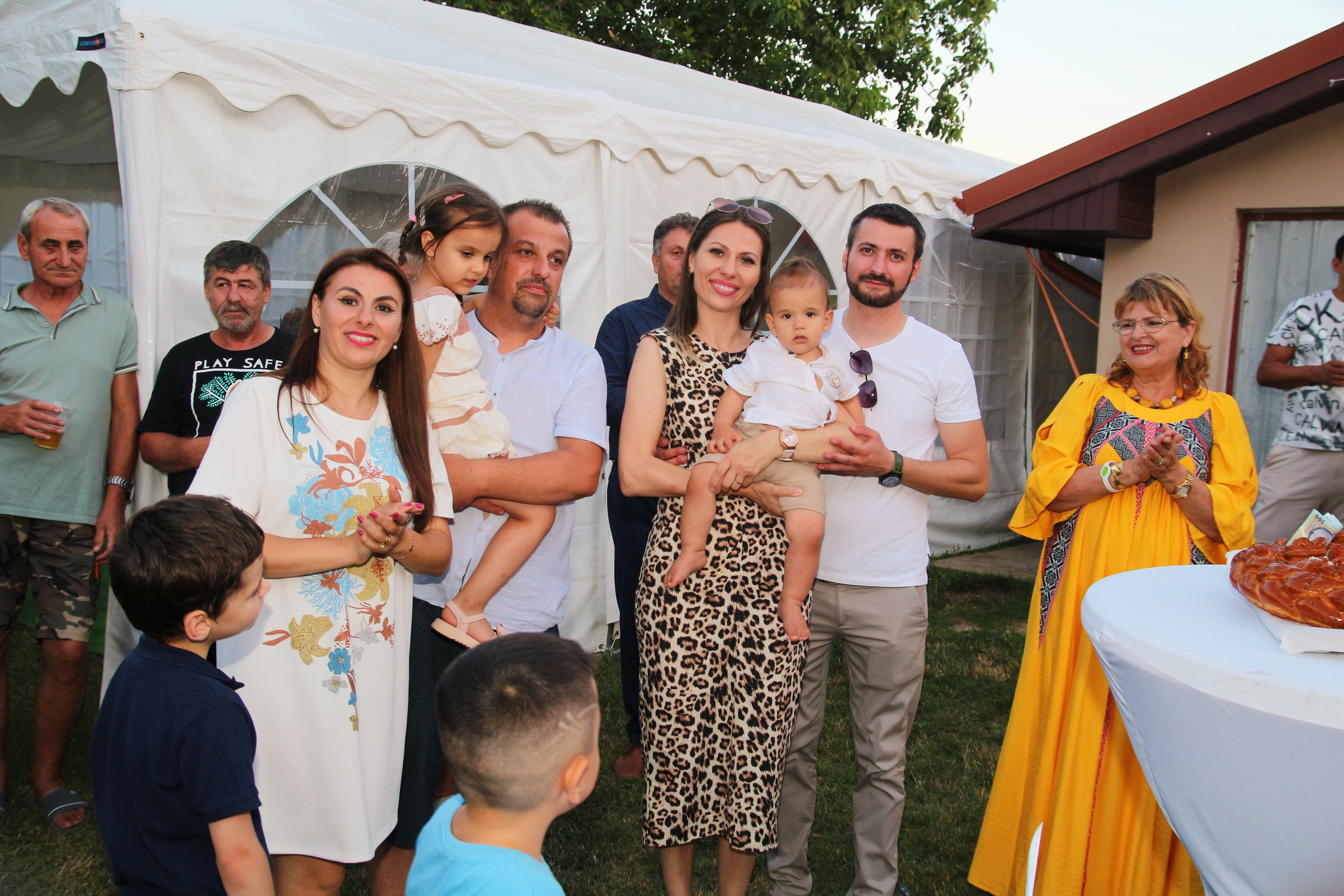 BYZO MEDIA. PETRU BYZO - family and children photographer in ROMANIA