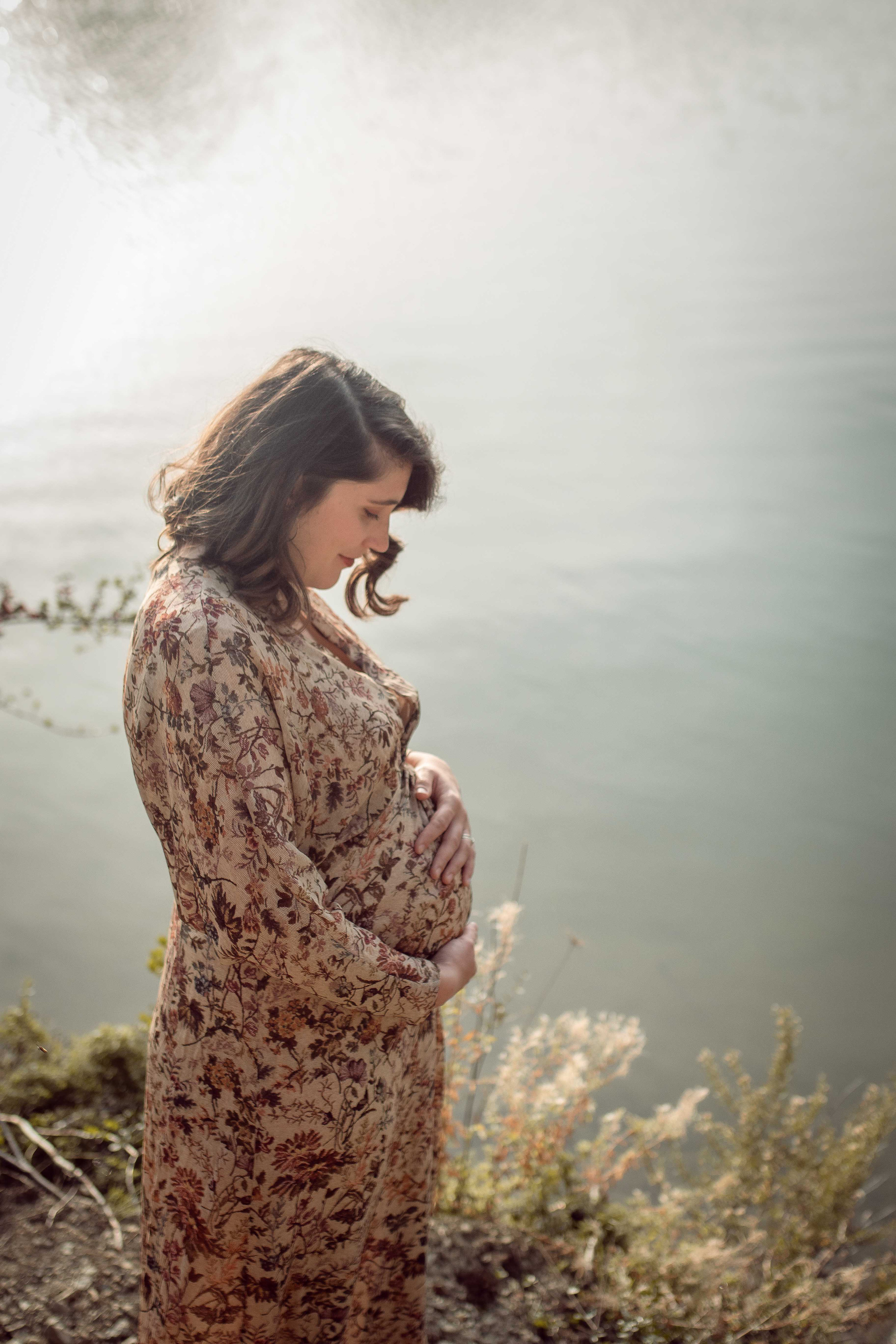 Maternity. Family Photographer in Greece