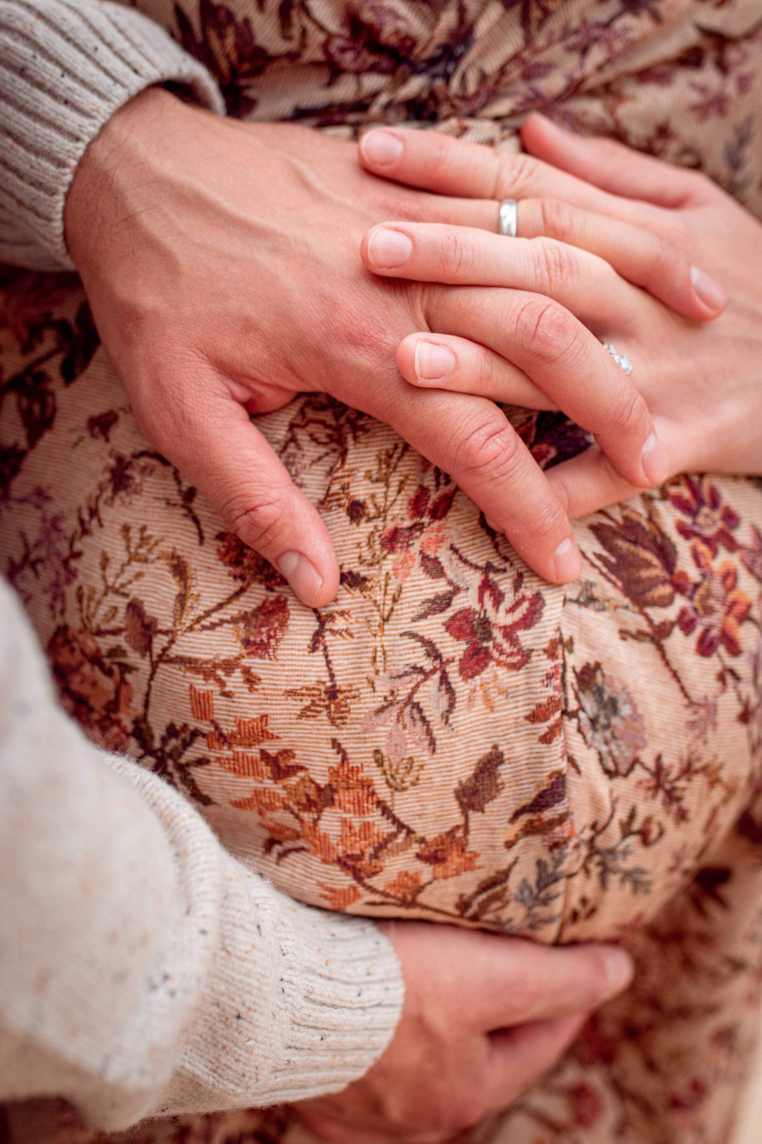 Maternity. Family Photographer in Greece