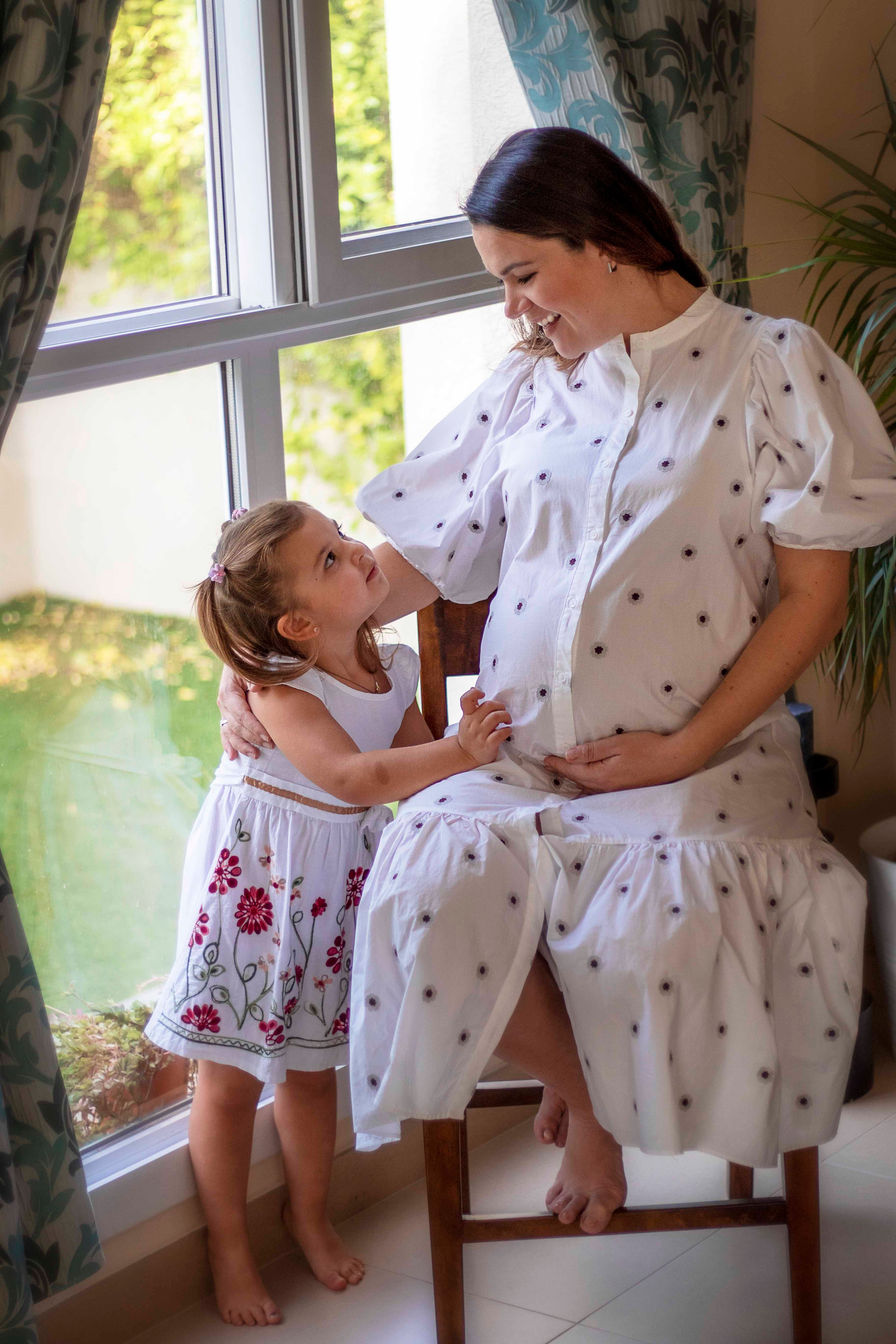 Maternity. Family Photographer in Greece