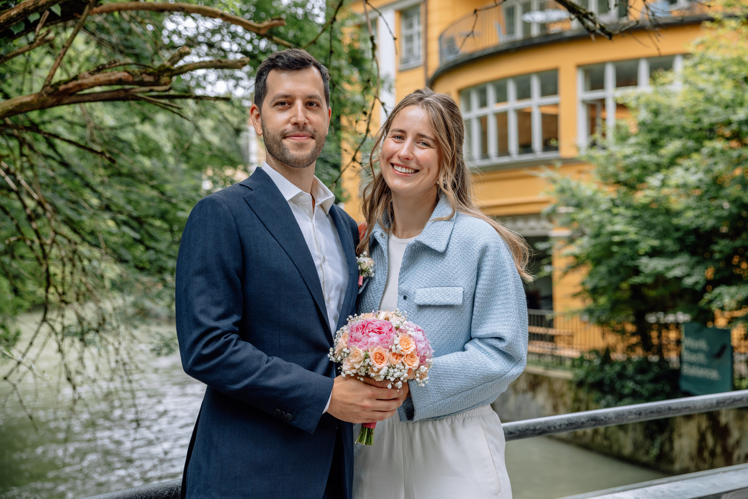 Romanrische Trauung im Standesamt Mandlstraße | München im Sommerlicht. Hochzeitsfotograf München Taufe Familienfotograf Tanja Mauke