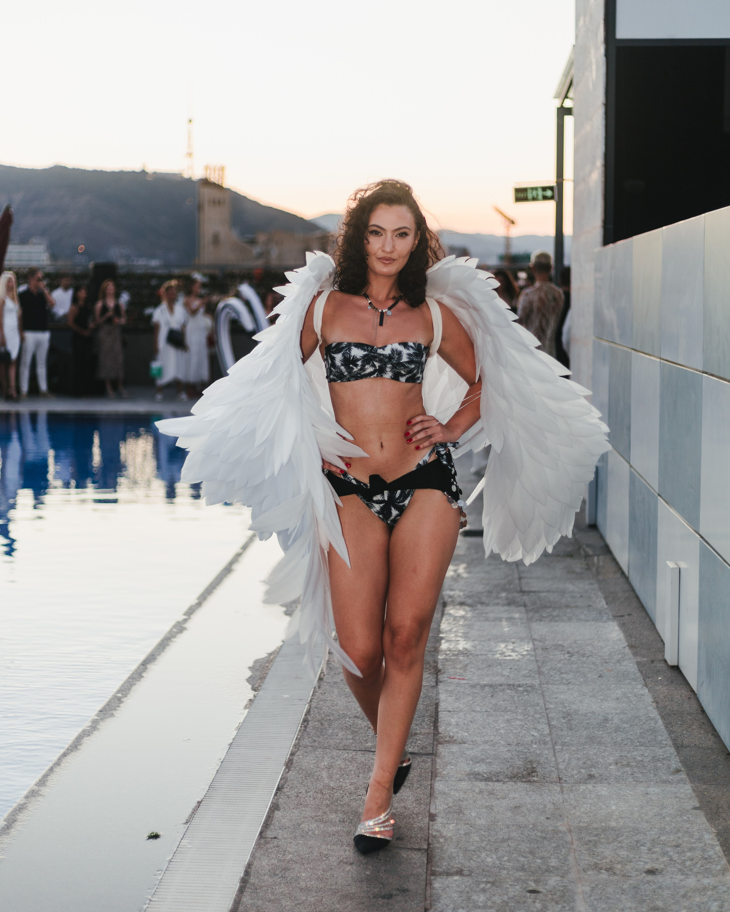 Pool Party. Bspander