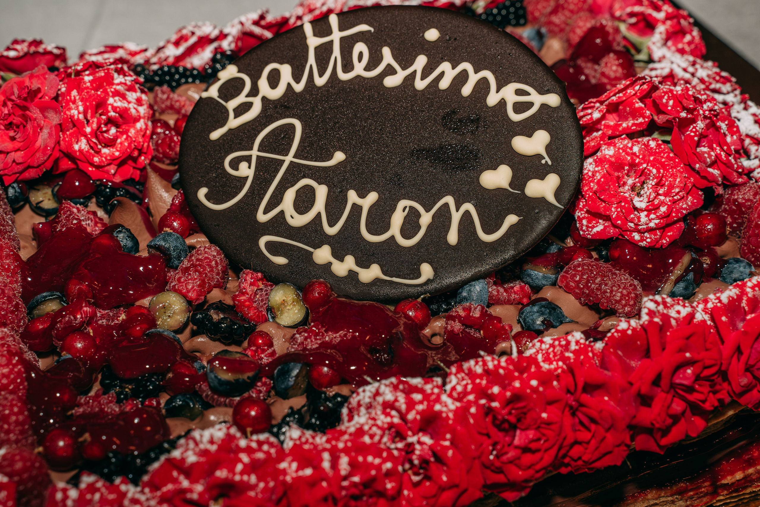 Decorazioni e torta a tema per il battesimo di Aaron alla location della festa