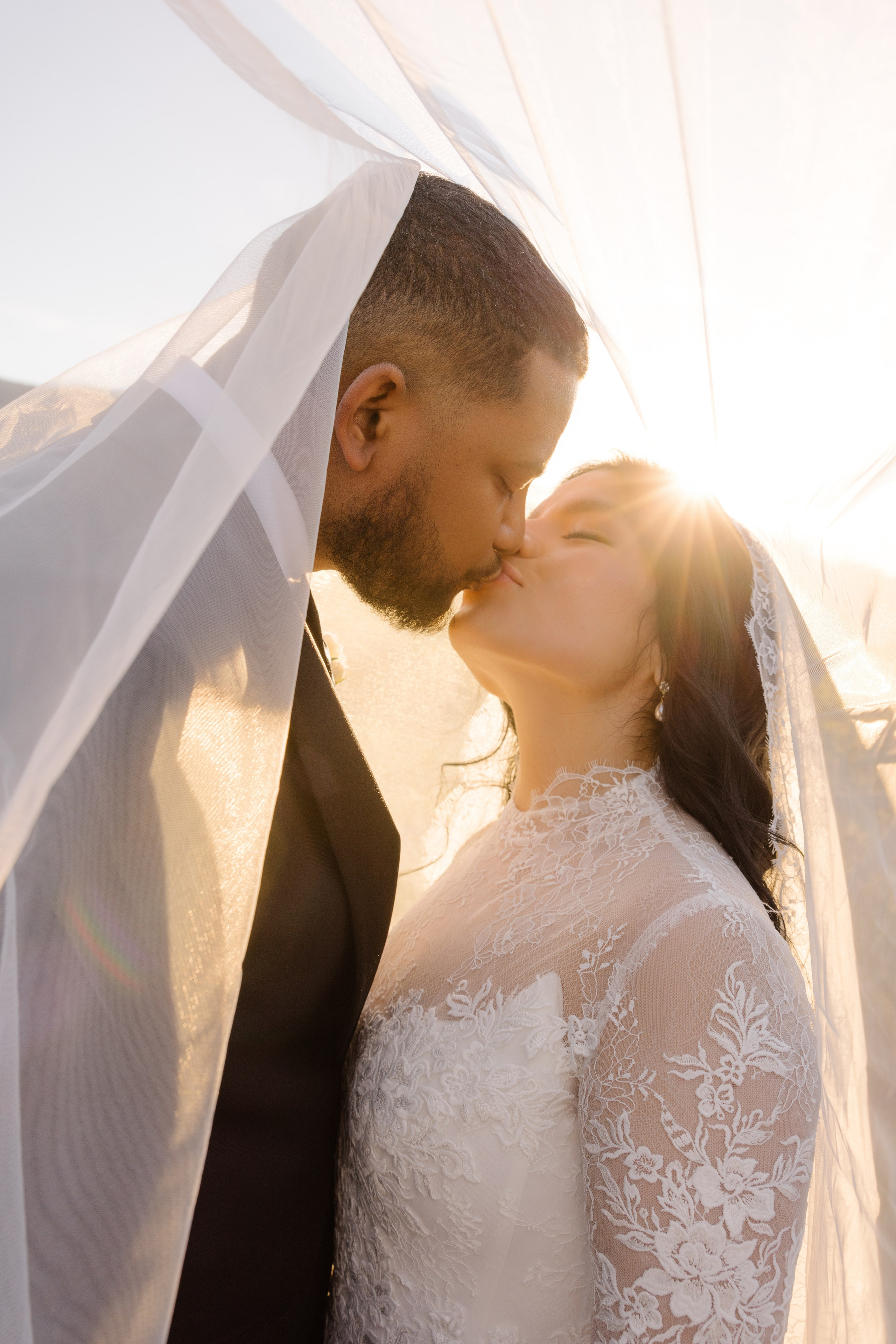 Mitcell&Melanie digital. Wedding photographer Italy