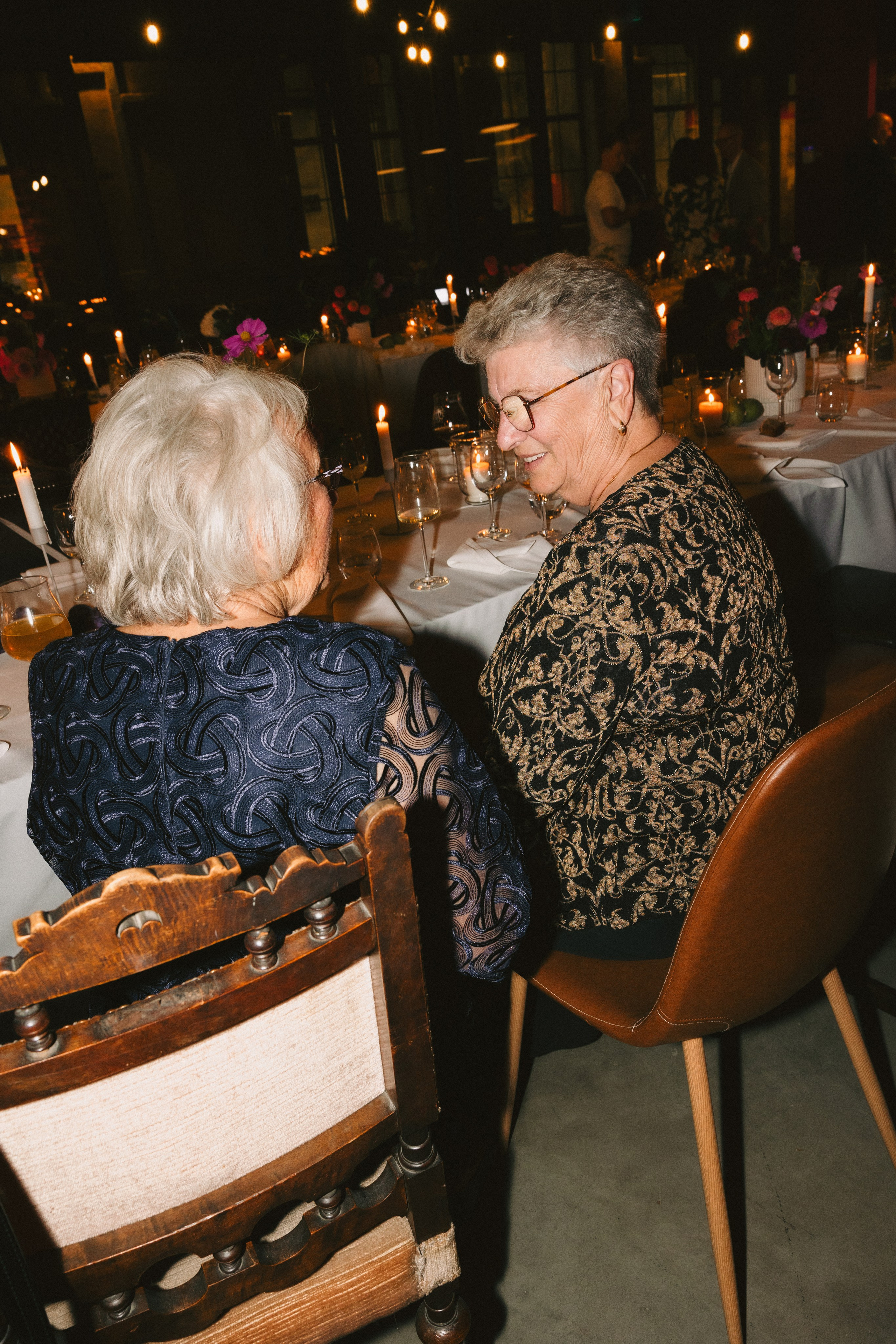 Miglė ir Mindaugas | 2024 | MIESTO VESTUVĖS. Vestuvių ir šeimų fotografė Lena Bondarenko / belove photo