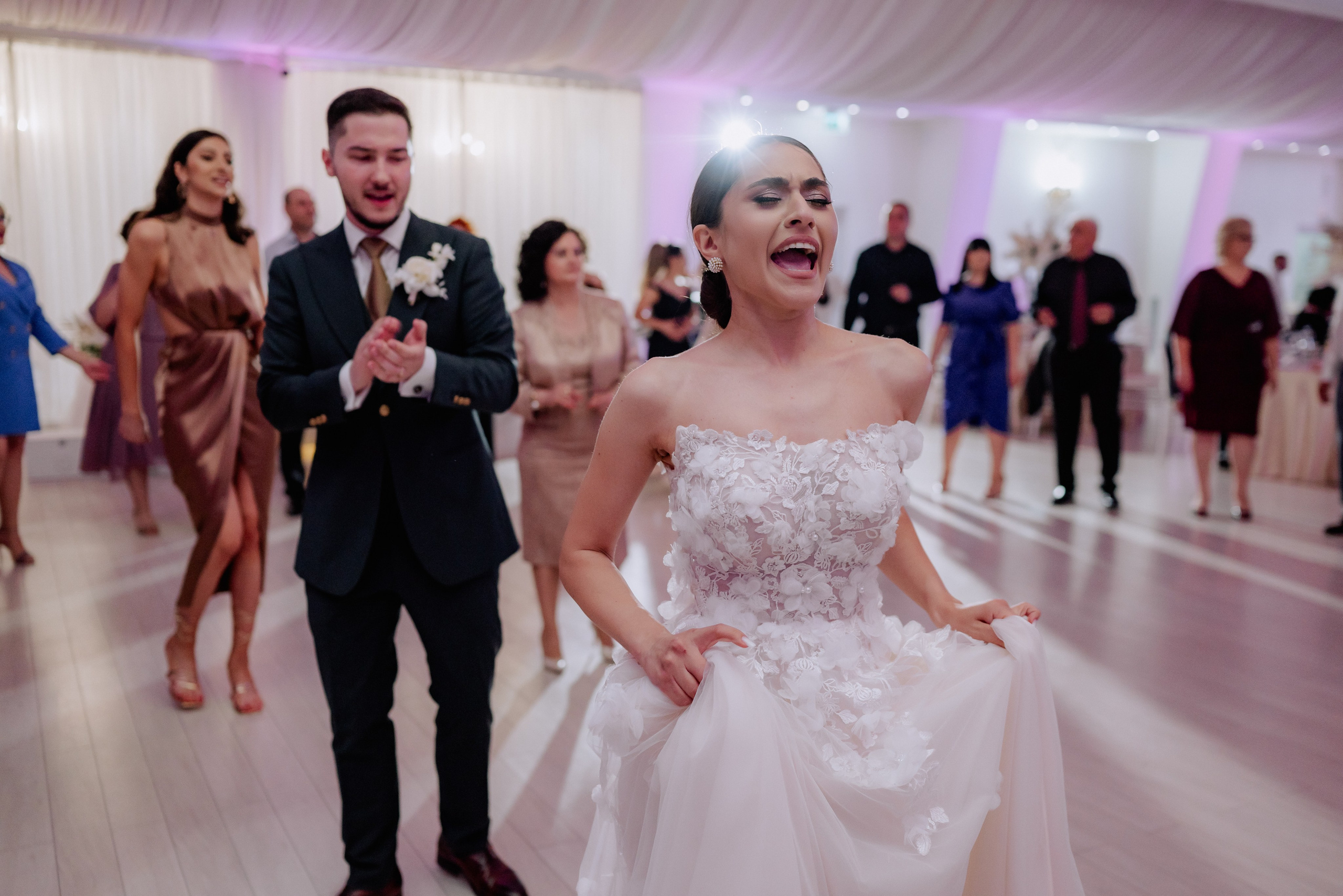 Nunta la Hotel Capitol Iasi. Proud Vision Weddings | Wedding Photography & Film — Servicii profesionale Foto Video Nunta Iasi