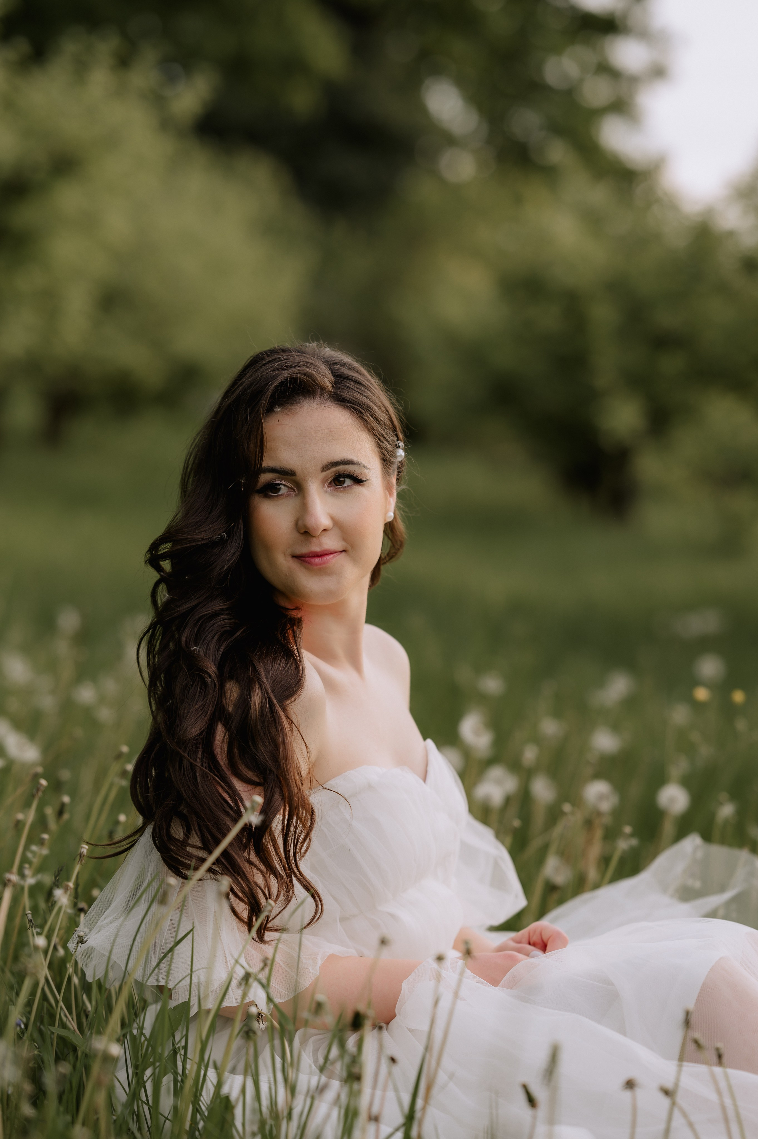 Magda + Andrei | Lovers in the garden. Proud Vision Weddings | Wedding Photography & Film — Servicii profesionale Foto Video Nunta Iasi