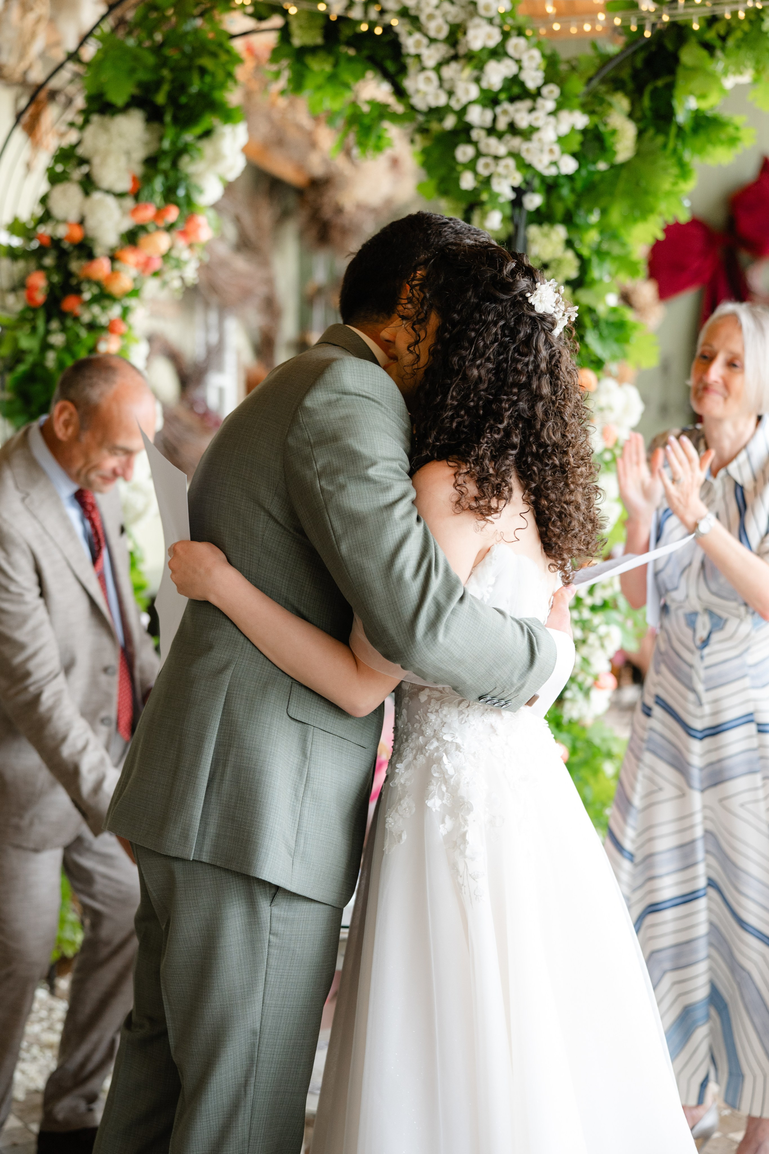 Mona + Vlad | Valea Sanzienelor. Proud Vision Weddings | Wedding Photography & Films — Servicii profesionale Foto Video Nunta Iasi