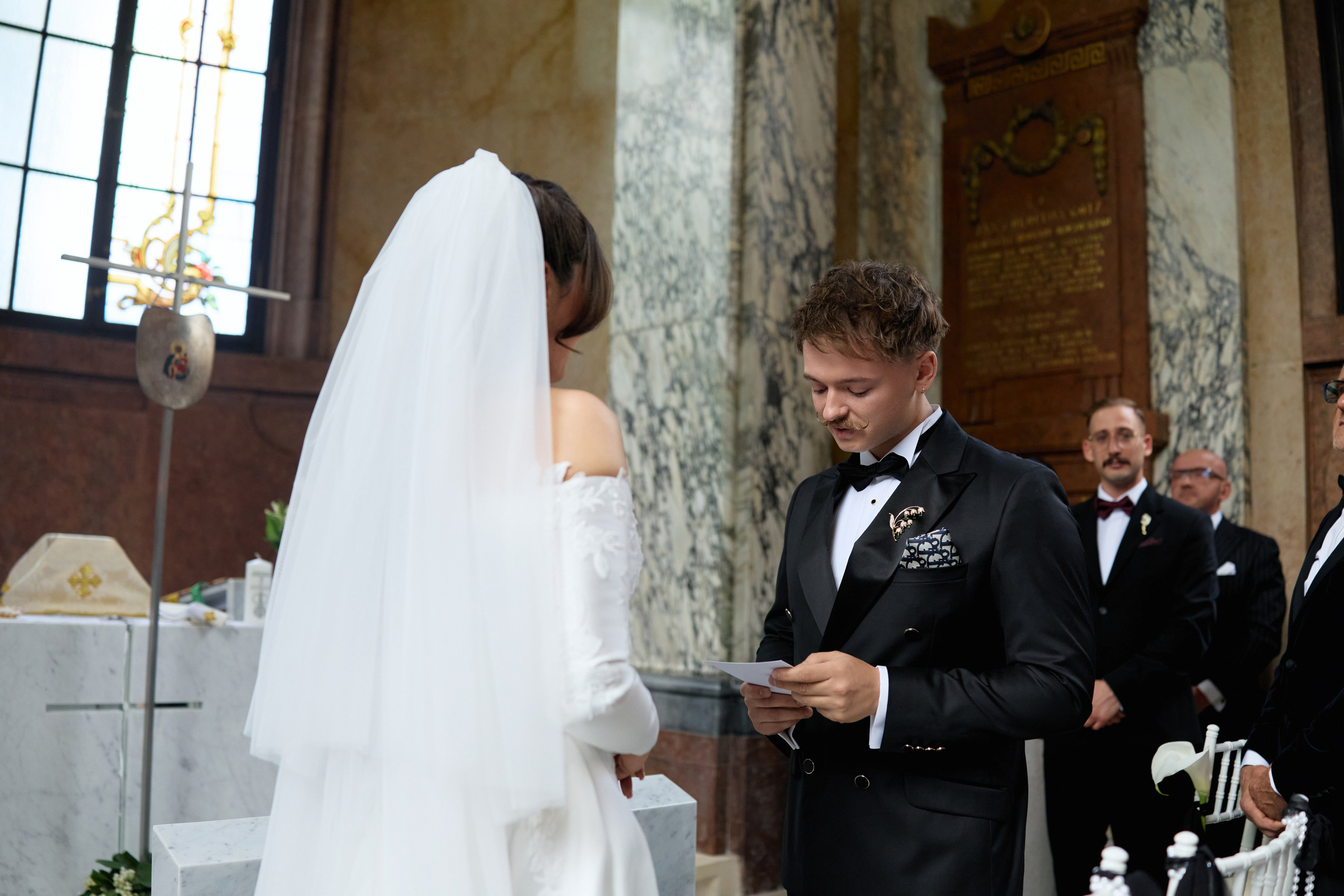 Wiktoria & Kacper. Pałac Goetz. Fotograf ślubny i rodzinny w Krakowie Yana Klymova