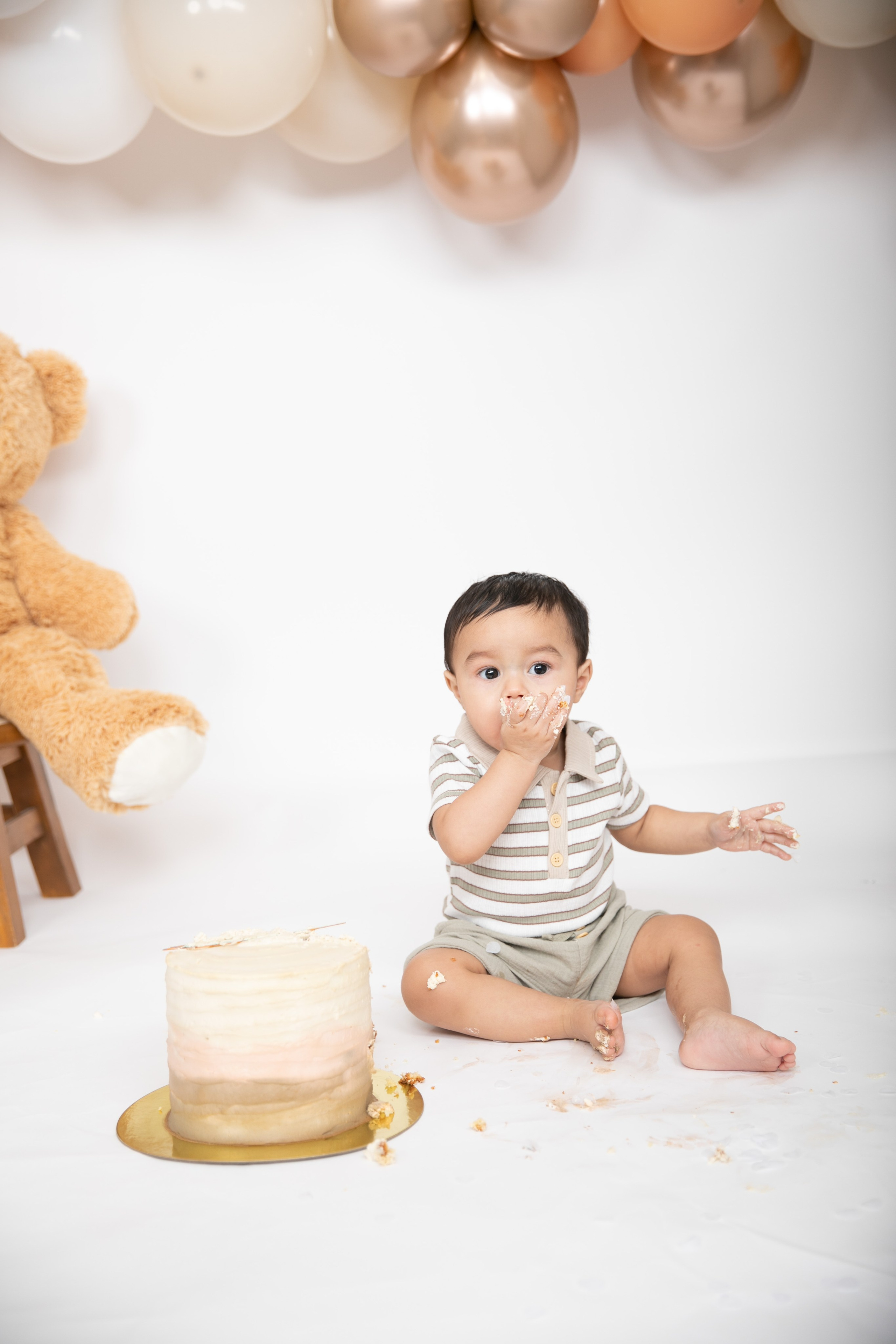 Cake Smash — 1st birthday. Ching Li Photography