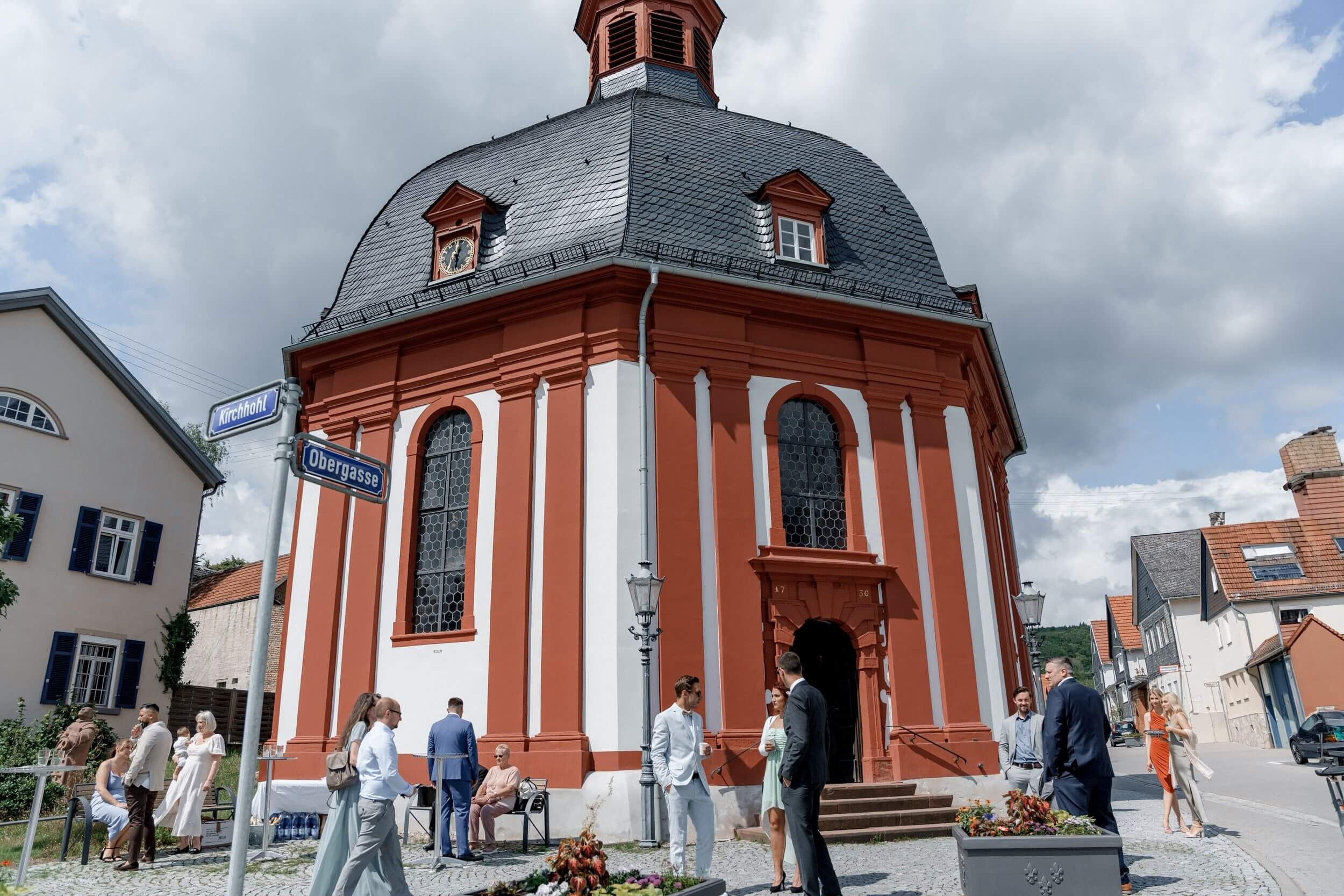 Church Wedding in Wiesbaden and Celebration at Brentanoscheune. Wedding photographer & videographer in Germany and Frankfurt | Denis Mirosnik