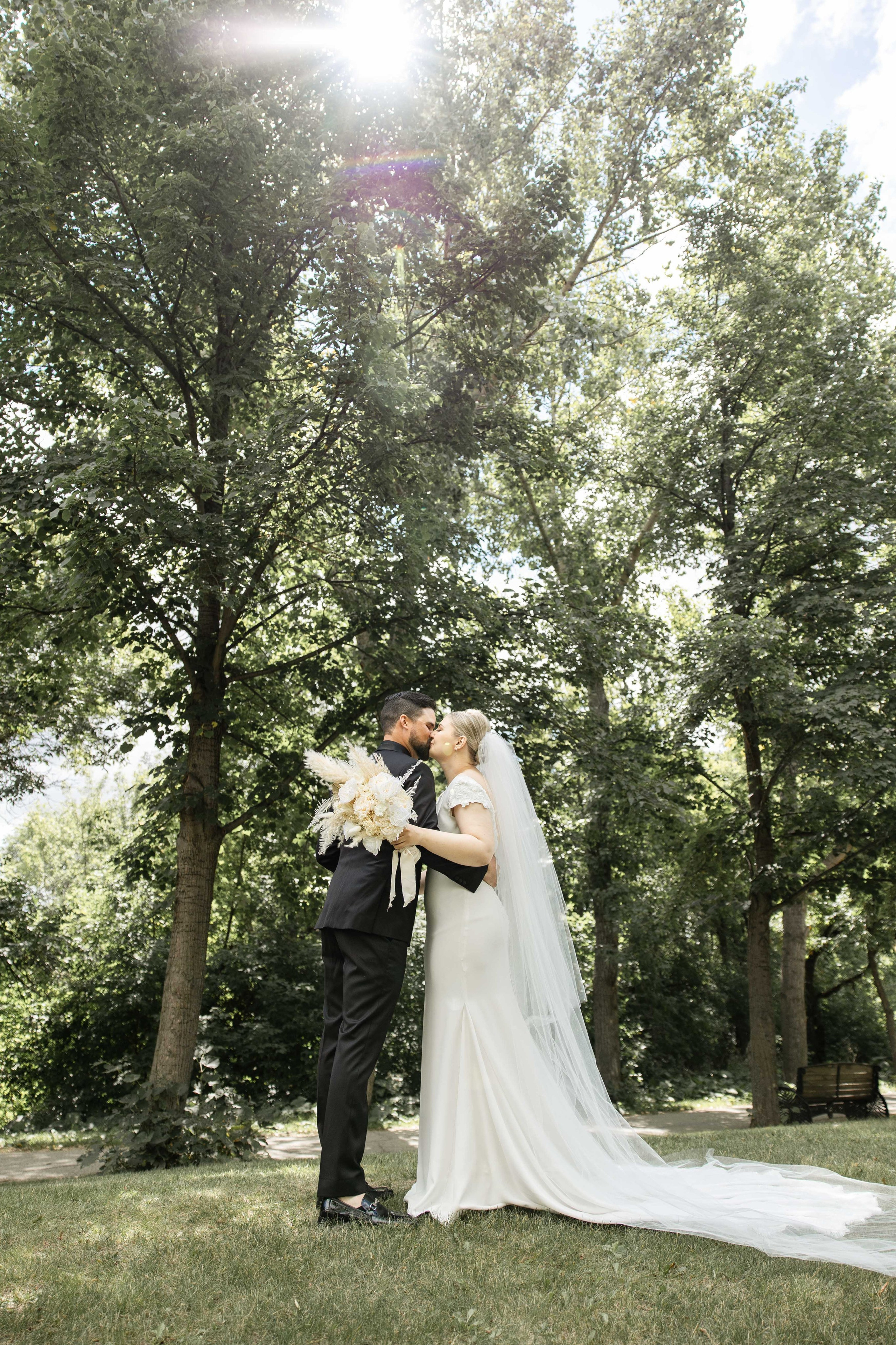 Khrystyna & Zachary (Winnipeg Art Gallery). Wedding Photographer in Winnipeg — Cinematic & Timeless by Vitiuk Photography