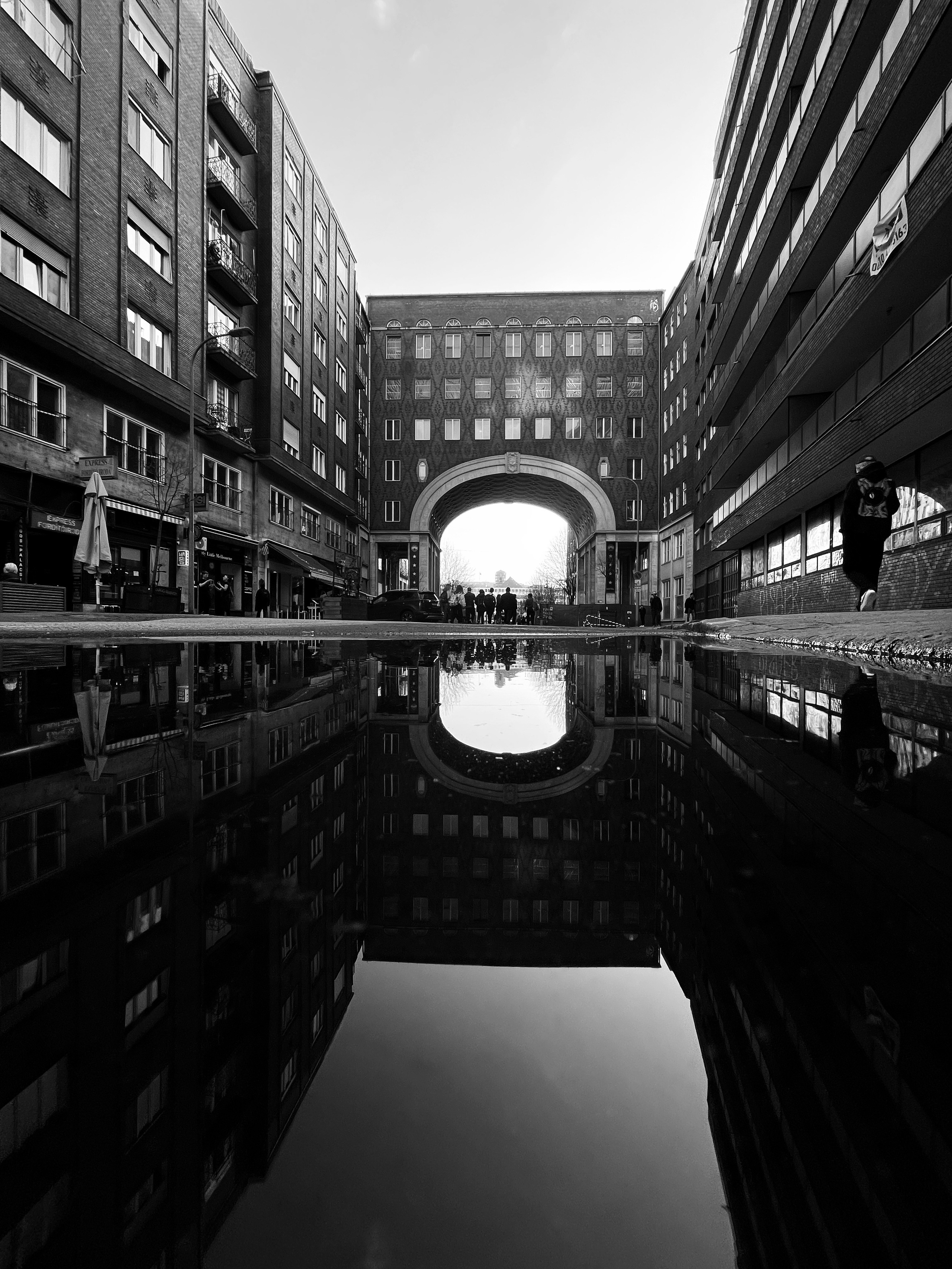 city reflection | Budapest 2026 | IPHONE 12 PRO