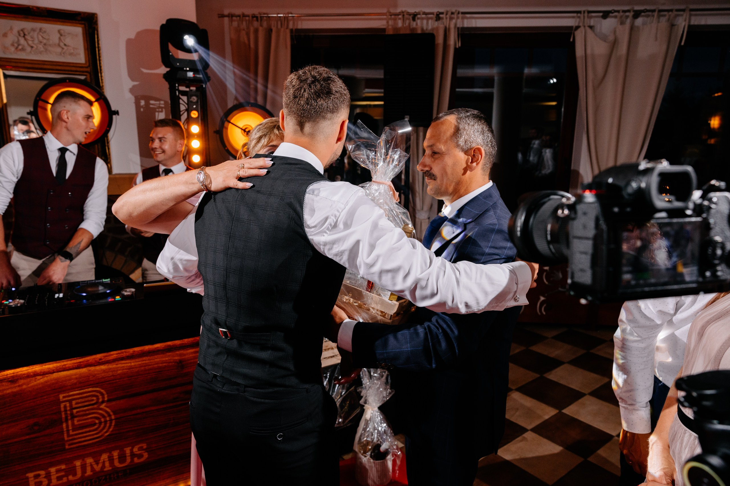 Klaudia ♡ Adrian. Fotograf Ślubny Warszawa - Sesje Biznesowe Rodzinne Eventy