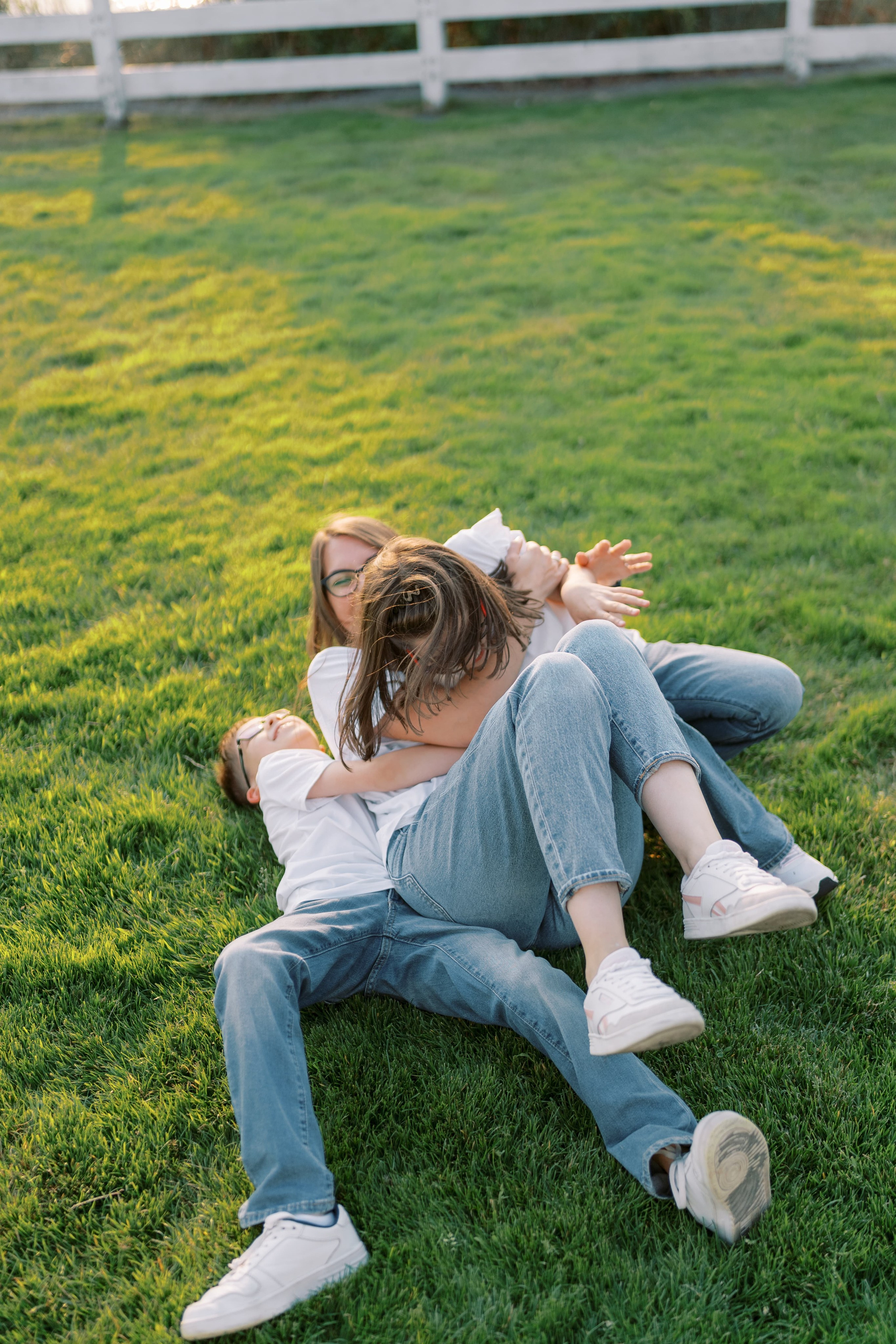 Family photoshoot. Vitalina with her family. August 2024. Lighthouse in Mukilteo. EVAN ARISTOV WEDDING PHOTOGRAPHY — Seattle Wedding Photographer