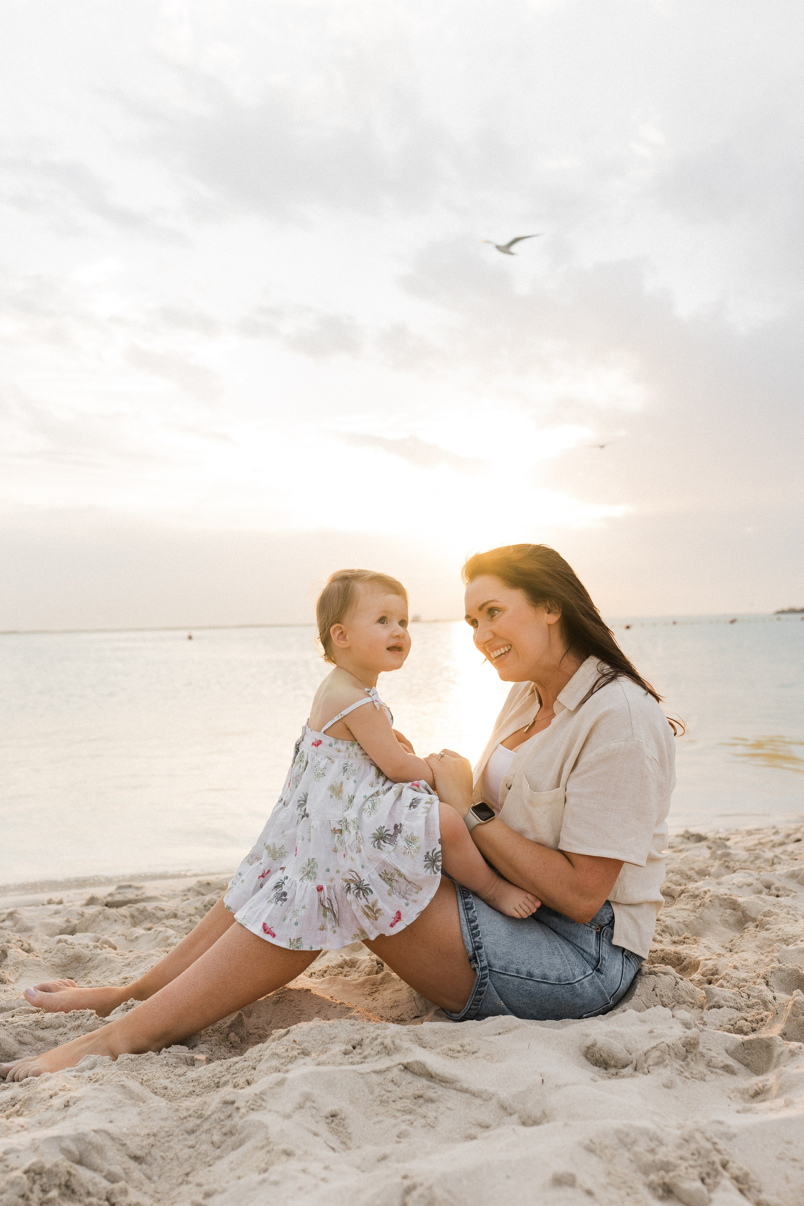Seagulls and first birthday. Professional Photographer Abu Dhabi, Dubai — Yulia Ismoilova | 2025