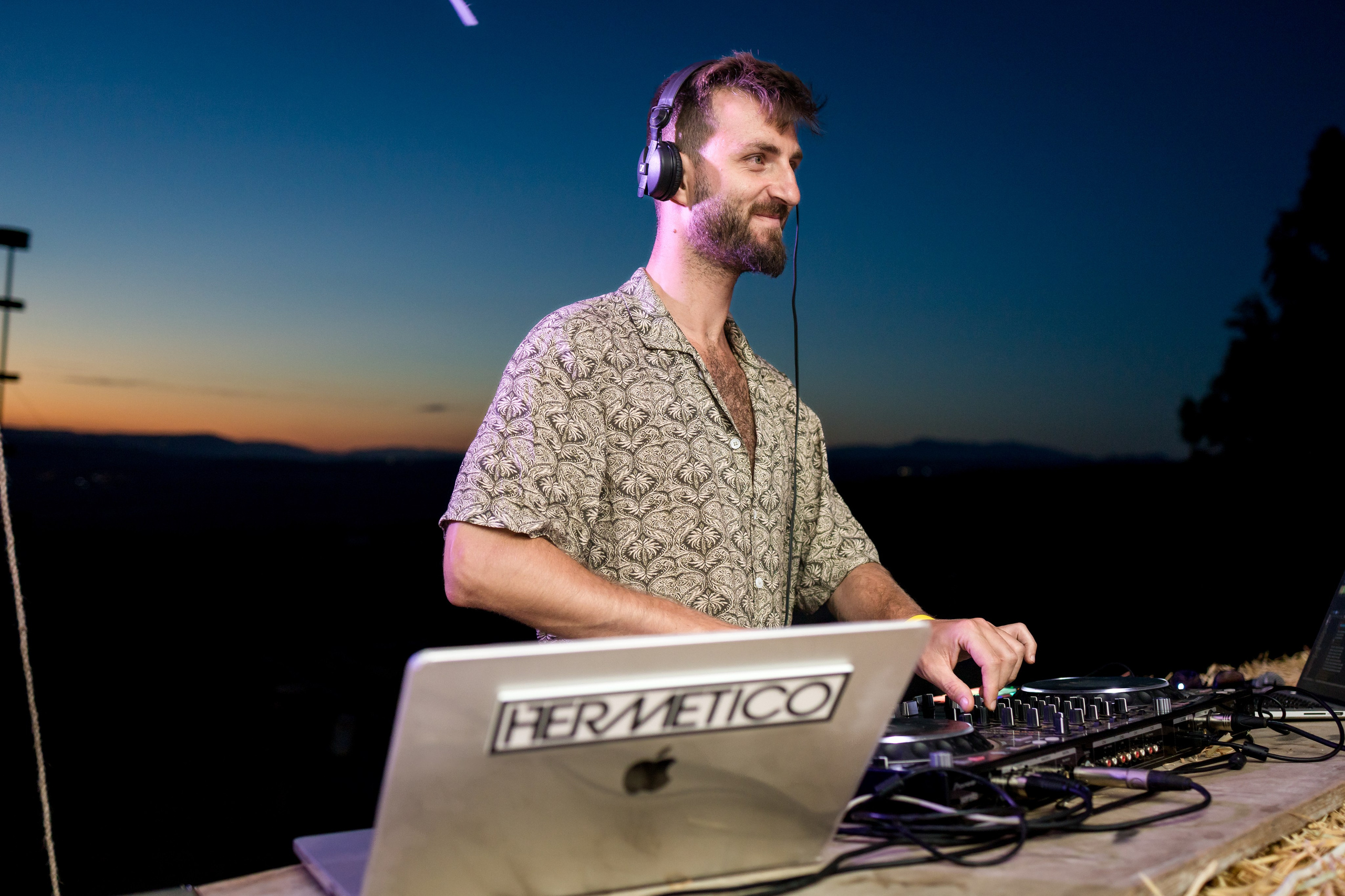 Omar & Nimrod. AMIR BUCHNIK PHOTOGRAPHER