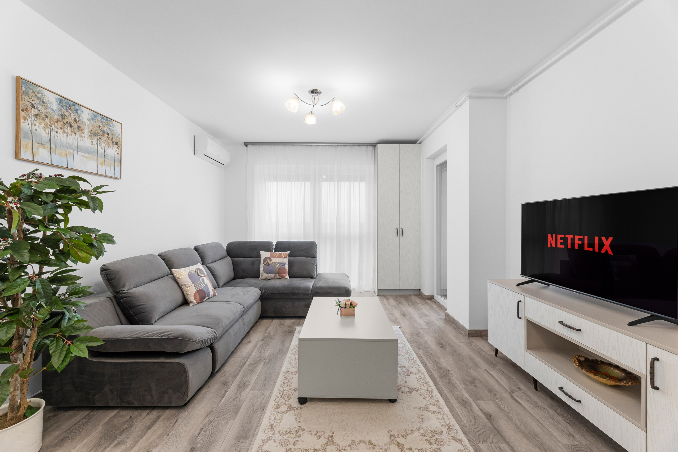 INTERIOR - REALESTATE. Samuel Ciobanu