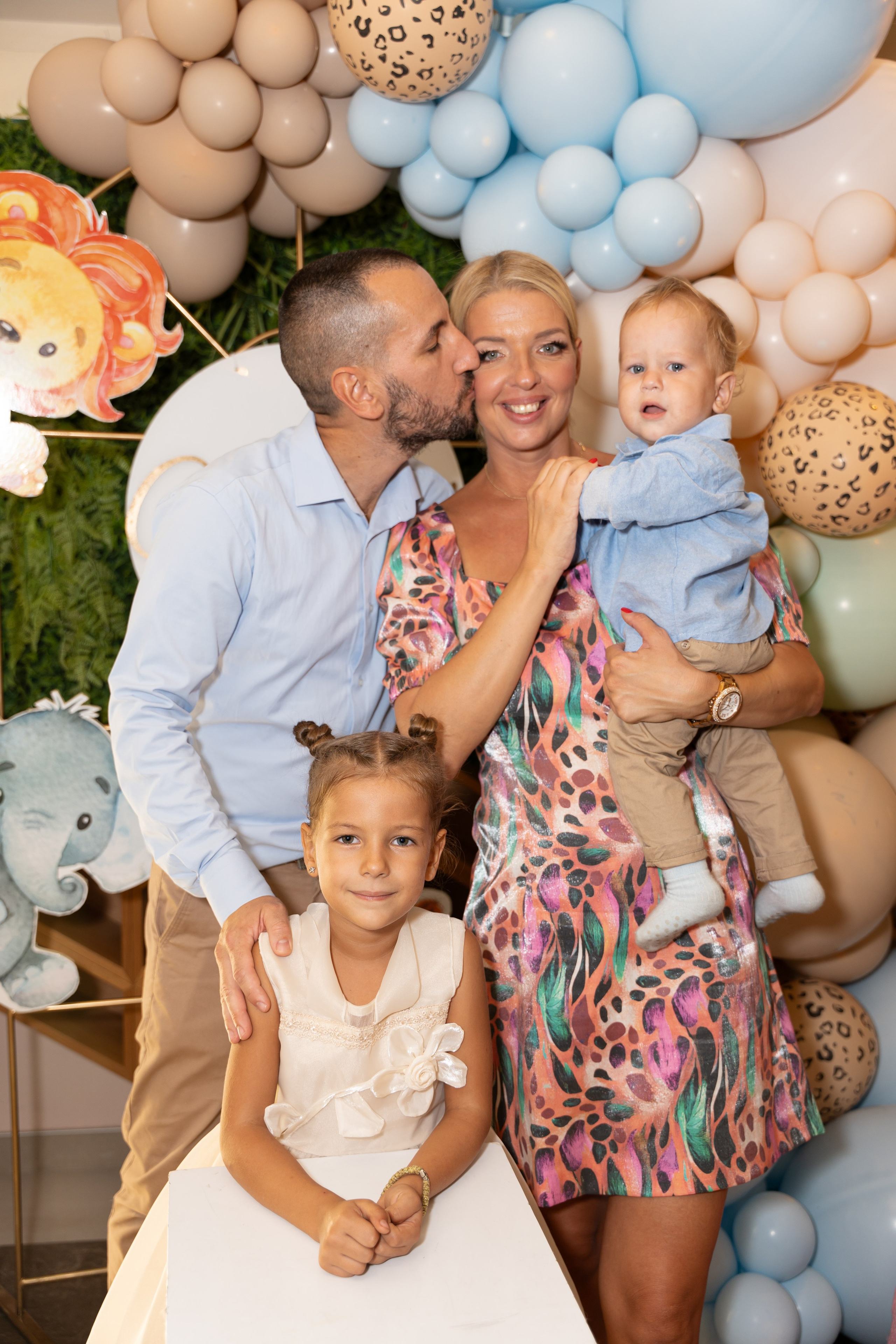 Roðendani. Porodični fotograf