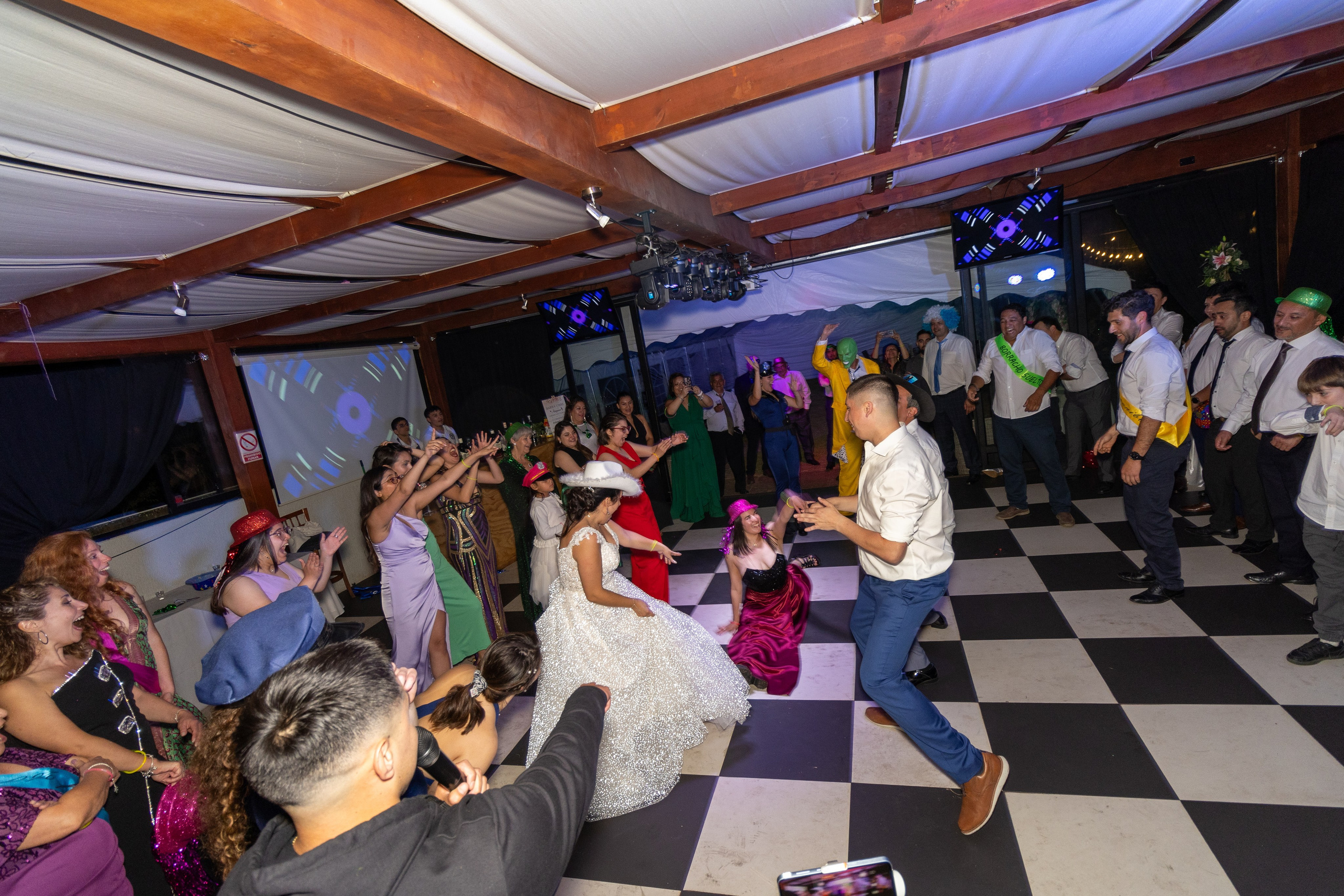 Katherin y Daniel. Dinka & Emilio - El arte de preservar lo que no se repite