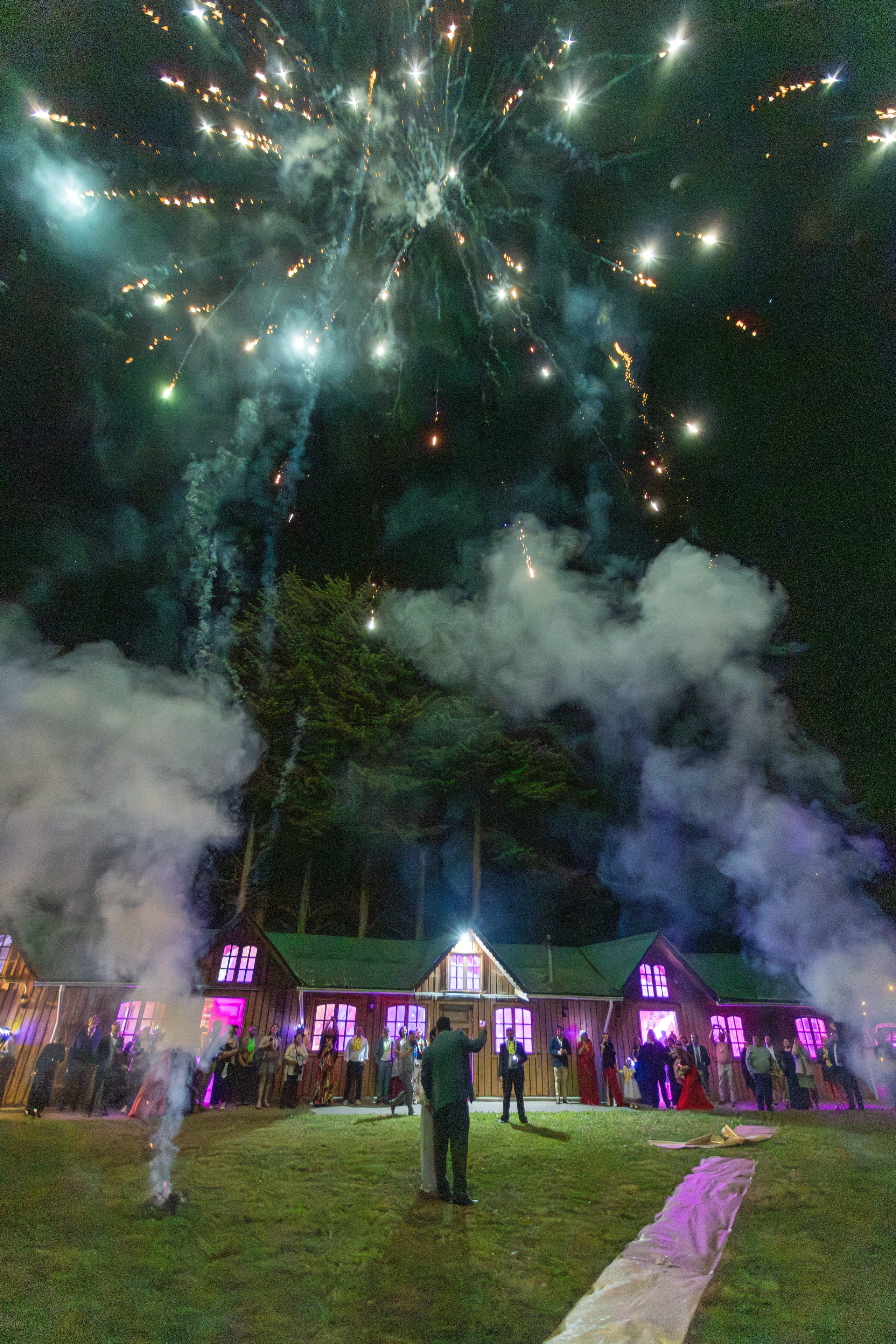 Elizabeth & Luis. Dinka & Emilio - El arte de preservar lo que no se repite