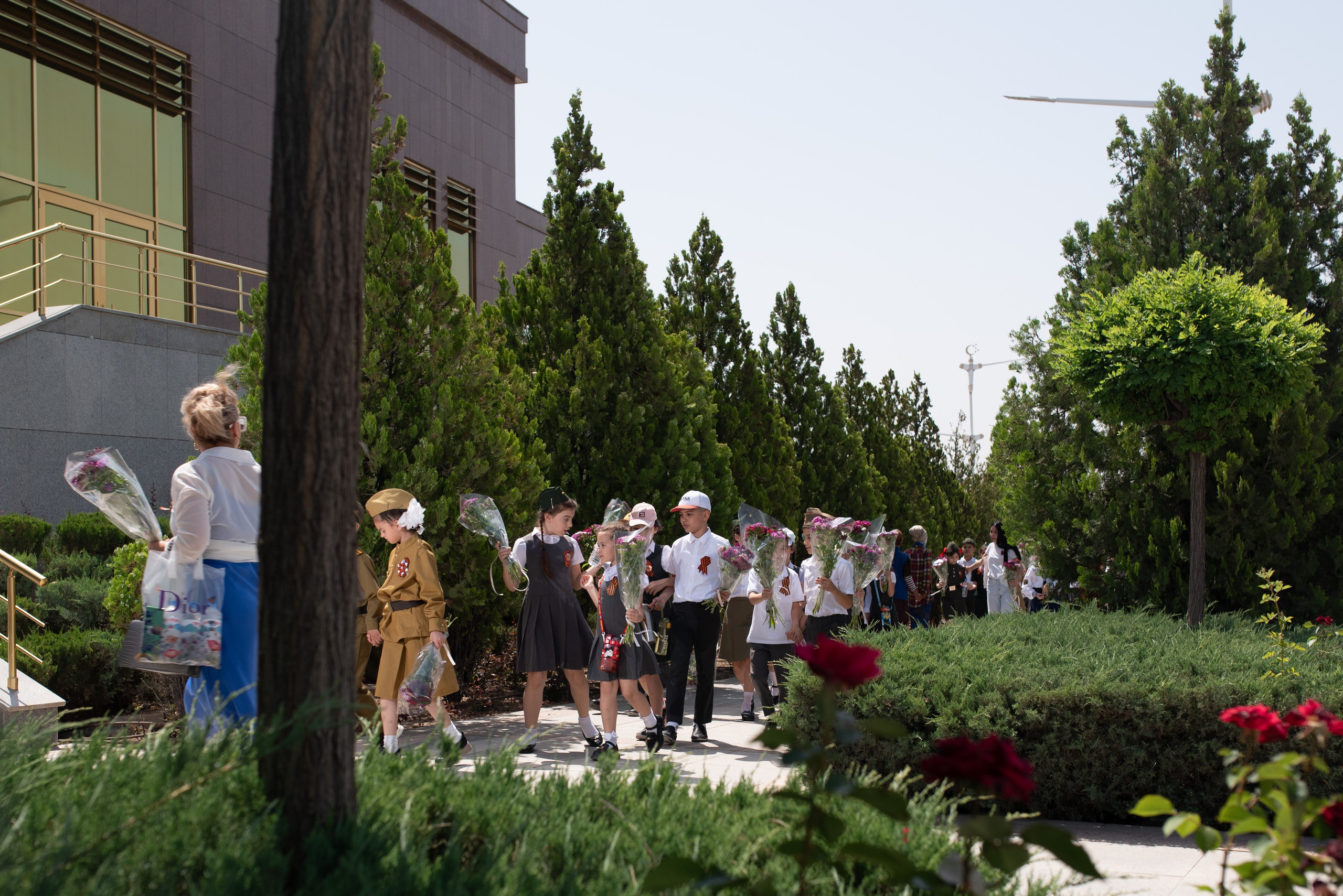 Вечный огонь 2"А» класс. Ваш фотограф в Ашхабаде Гамлет Осипов