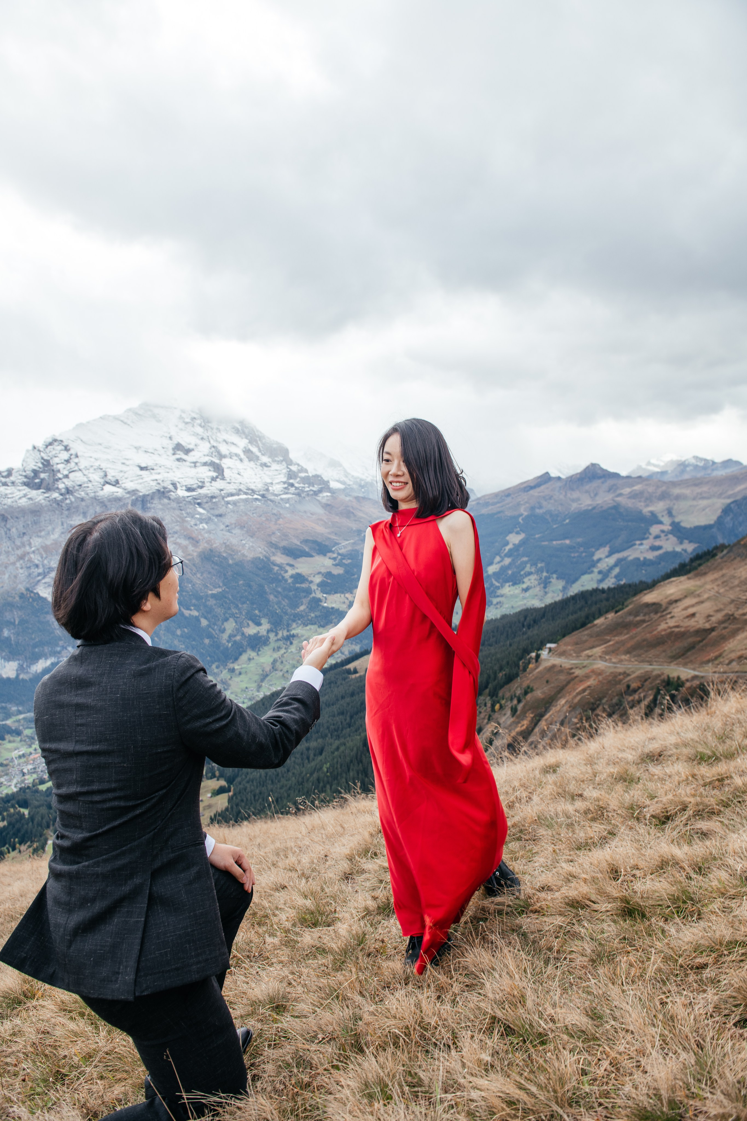Kaiwen & Xiaoming Grindelwald, Switzerland. I am Elena Altendorfer. Wedding photographer in Zurich and Switzerland