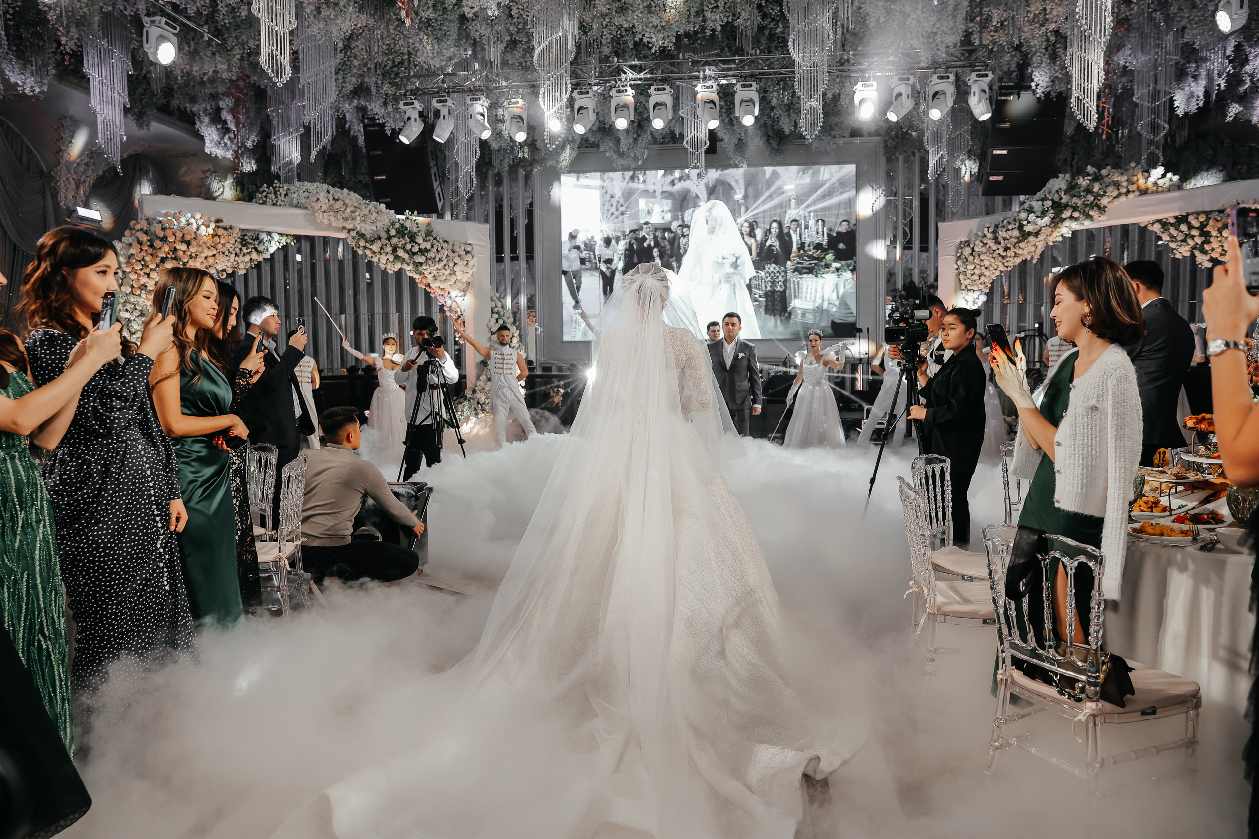 Свадебный фотограф. Свадебный и семейный фотограф в Бишкеке Давлетбаев Талгат