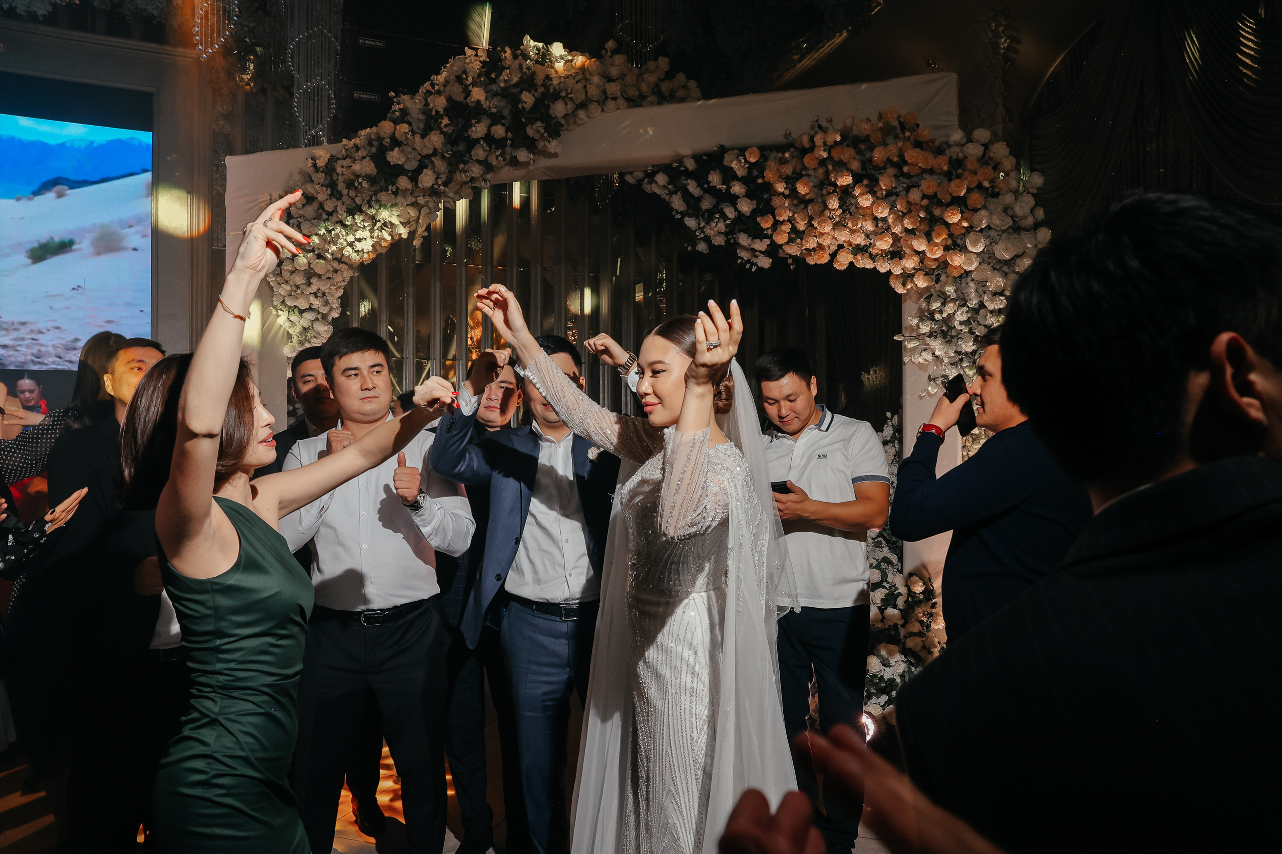 Свадебный фотограф. Свадебный и семейный фотограф в Бишкеке Давлетбаев Талгат