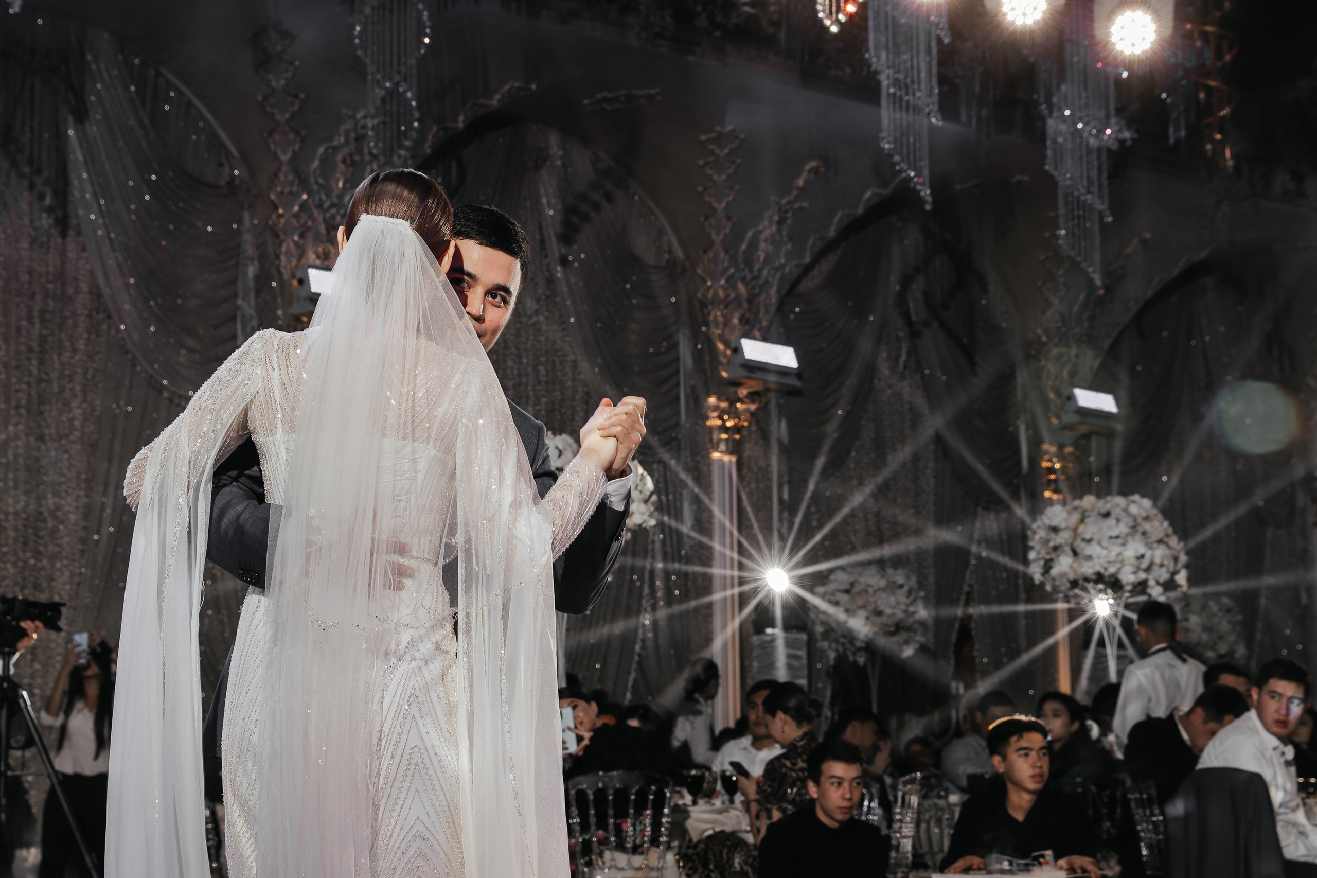 Свадебный фотограф. Свадебный и семейный фотограф в Бишкеке Давлетбаев Талгат