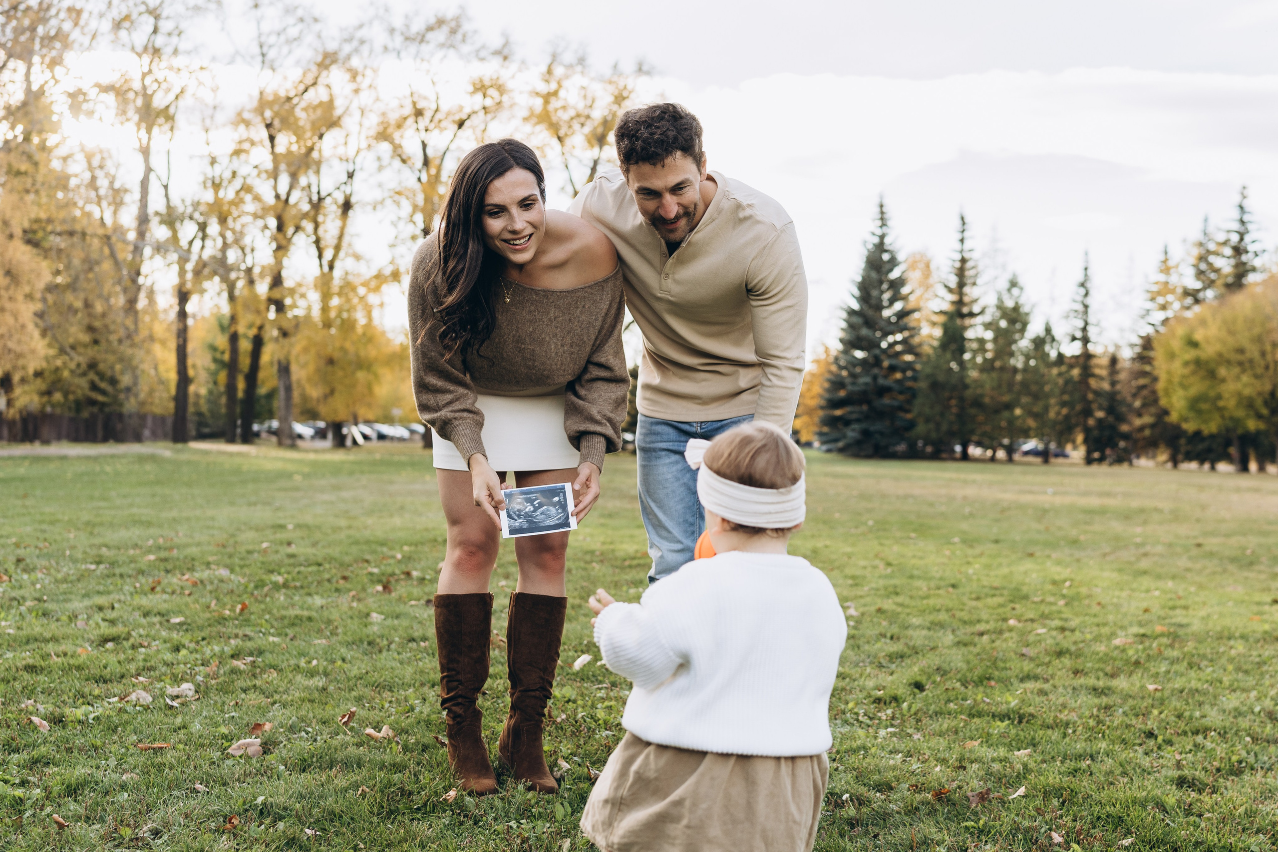 Jess & fam. Calgary Wedding & Lifestyle Photographer — Yevhen Polishchuk