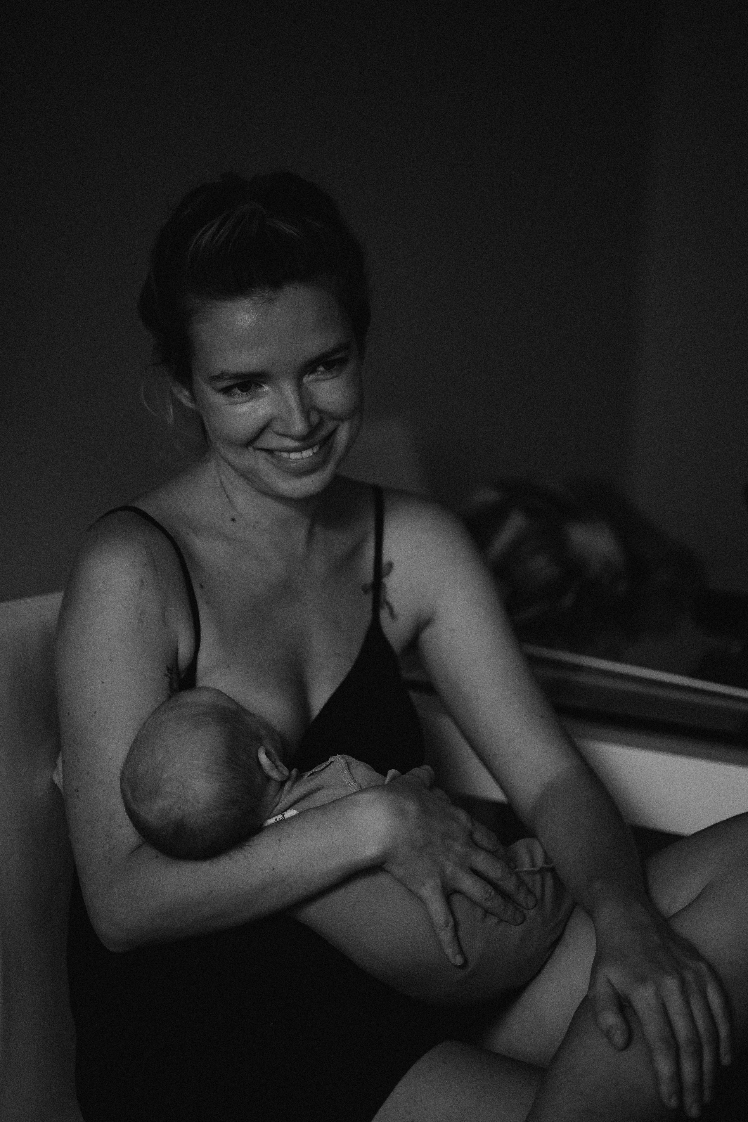 Gentle waves of family Love. Fotografa documental de familia e nascimento em Florianópolis SC Daria Ermolaev