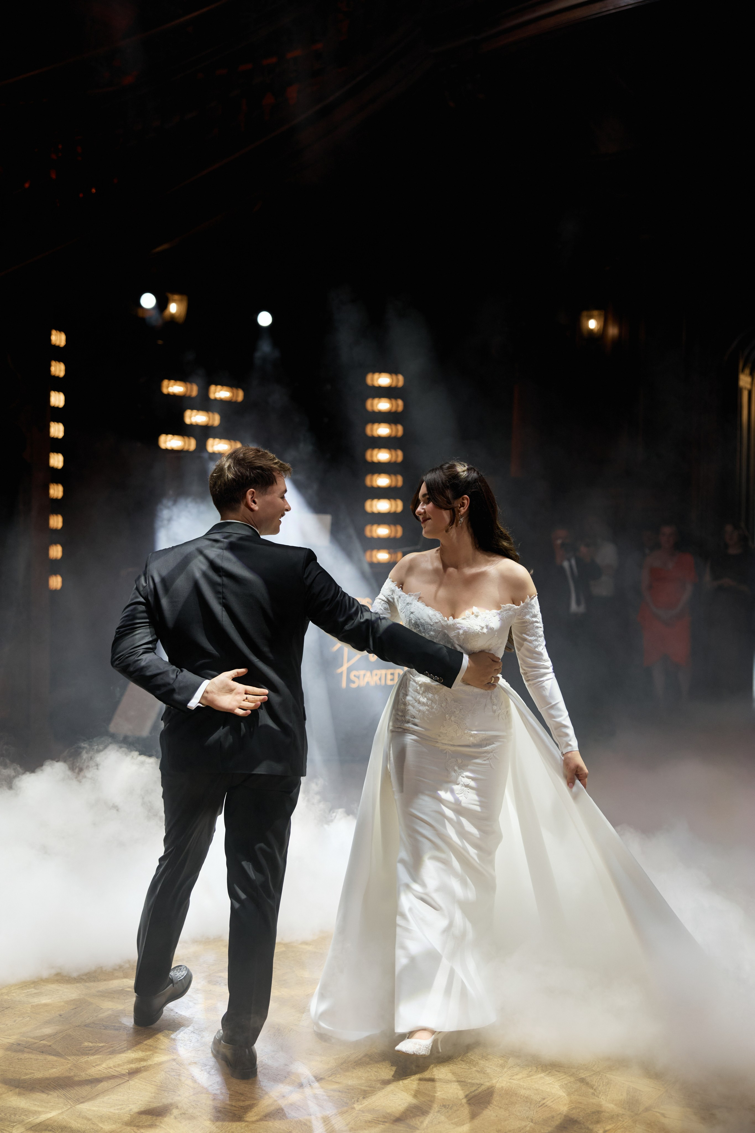 Wiktoria & Kacper. Pałac Goetz. Fotograf ślubny i rodzinny w Krakowie Yana Klymova