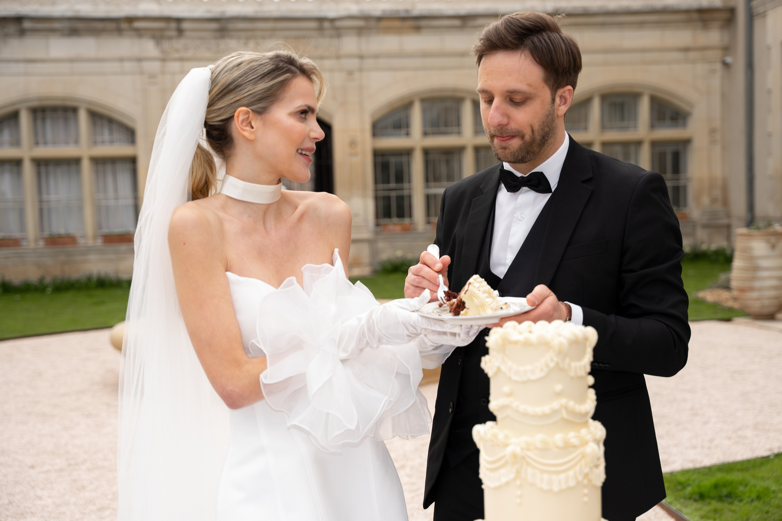 Chateau elopement inspiration. Wedding photographer in Paris Oksana Shum