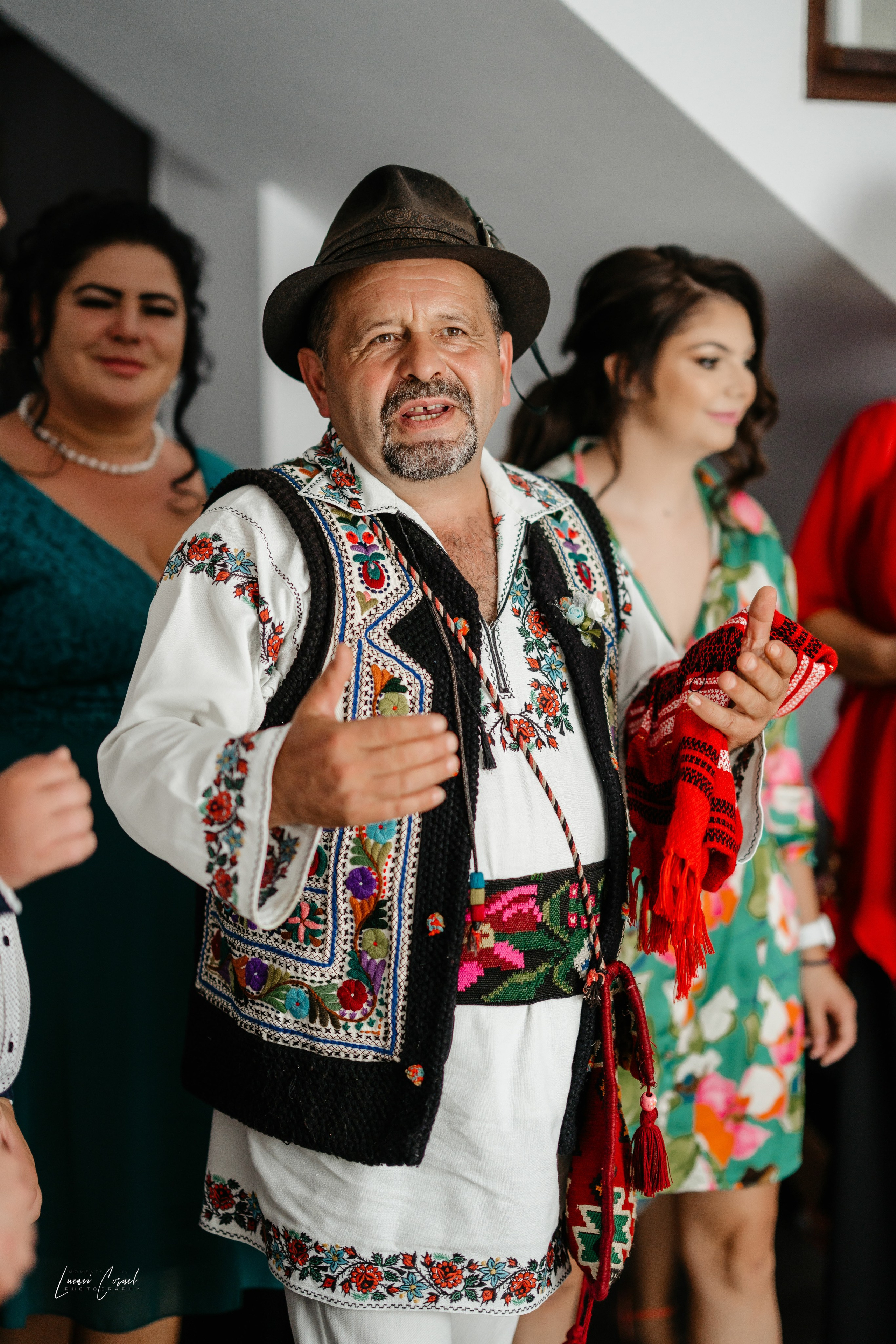 Portrete – Eleganță și expresivitate. Fotograf de nuntă, corporate, botezuri, majorate și aniversări Roman, Lucaci Cornel