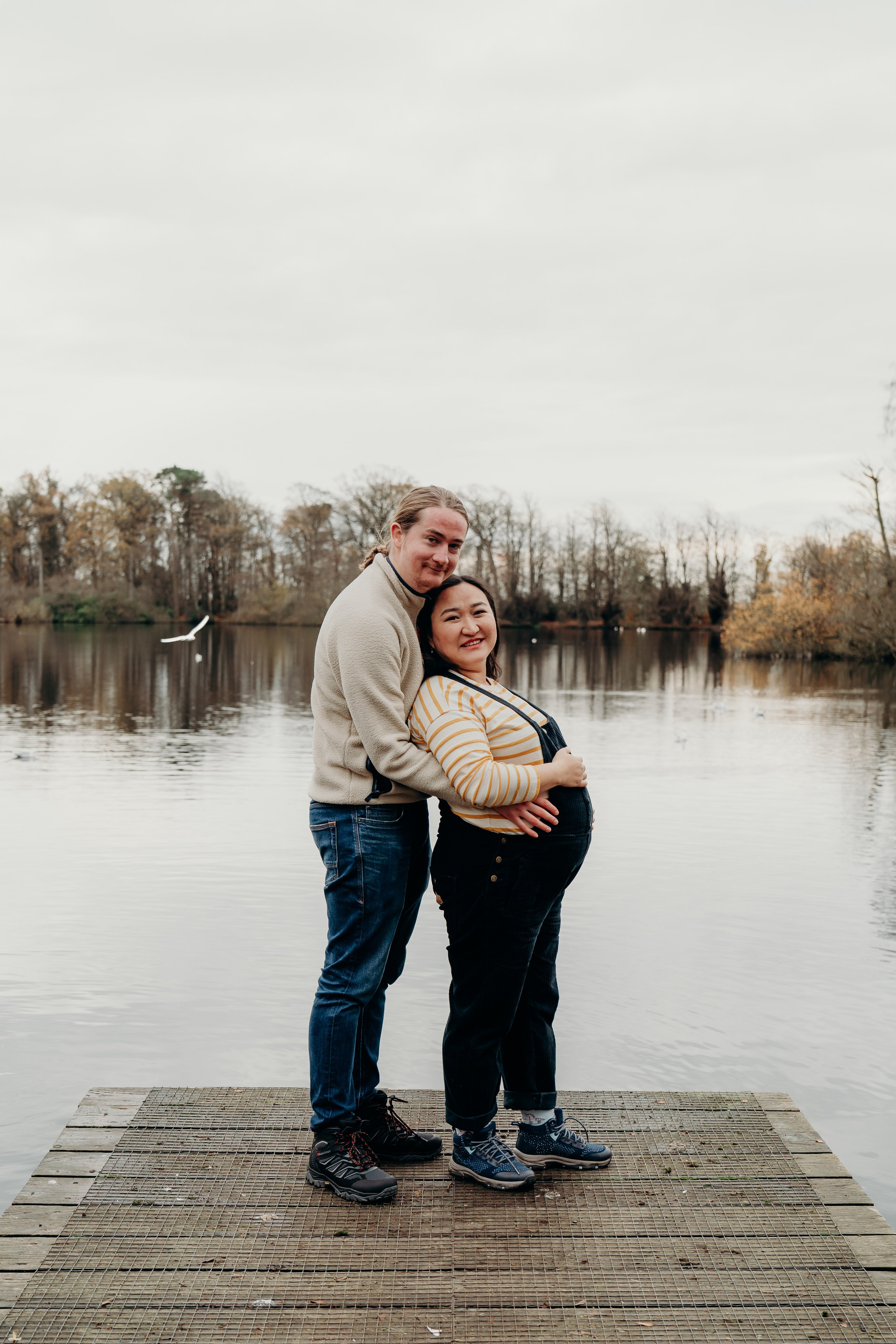 Maternity photographer Gosforth, Newcastle Upon Tyne, Northumberland. Outdoor maternity lifestyle photography