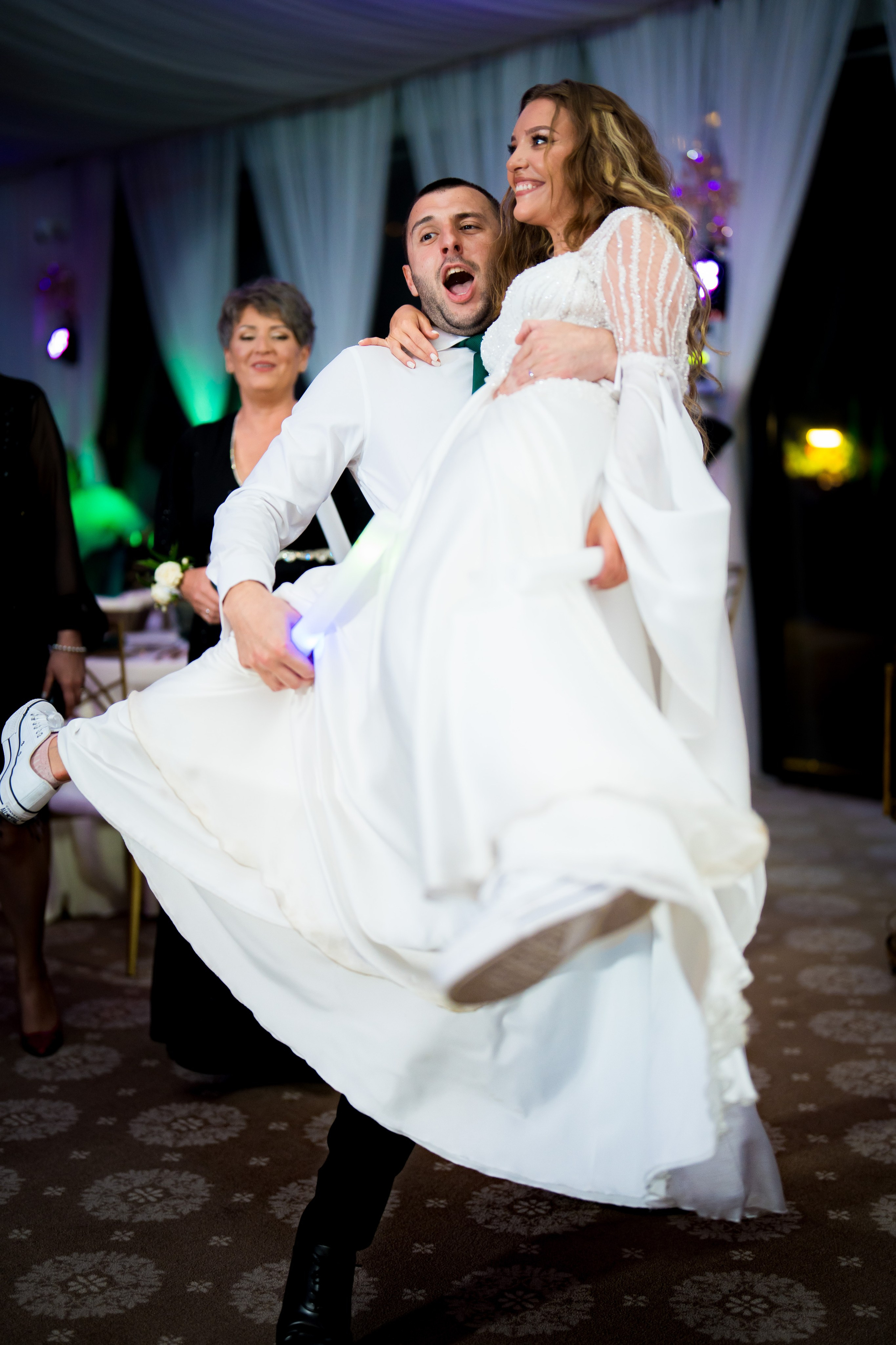 PARTY. Gabriel Florea — Fotograf nuntă București