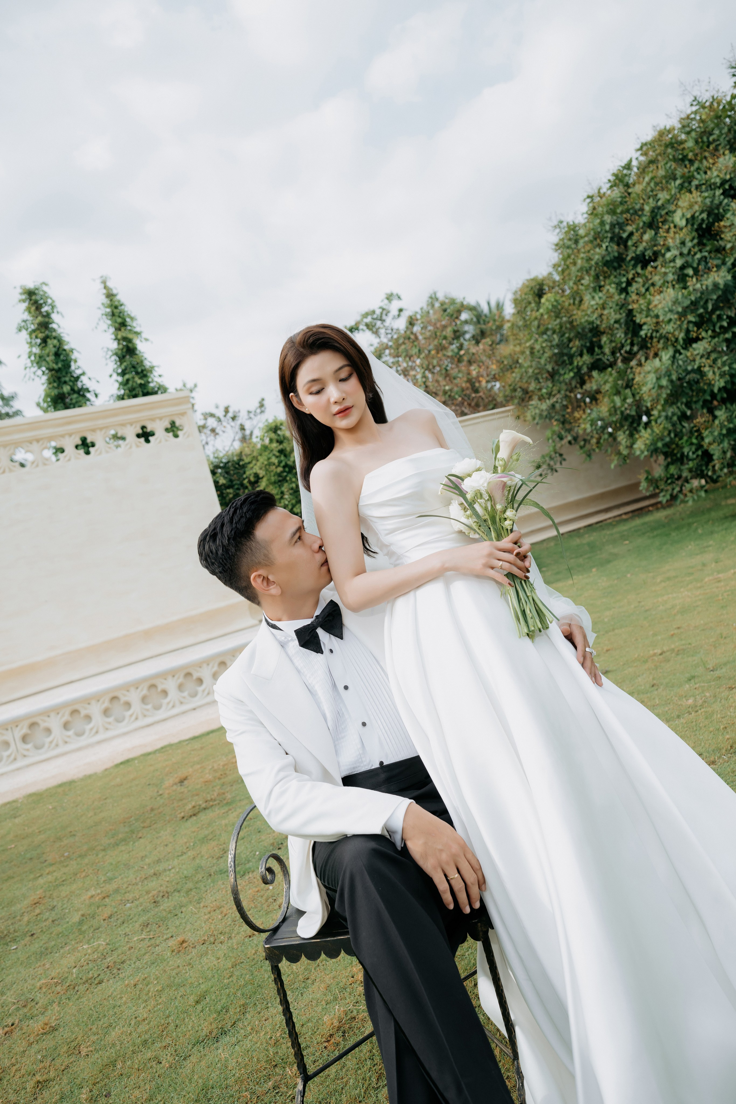 THU & NHU / An garden. Saigon Wedding Present | Art Beyond Moments