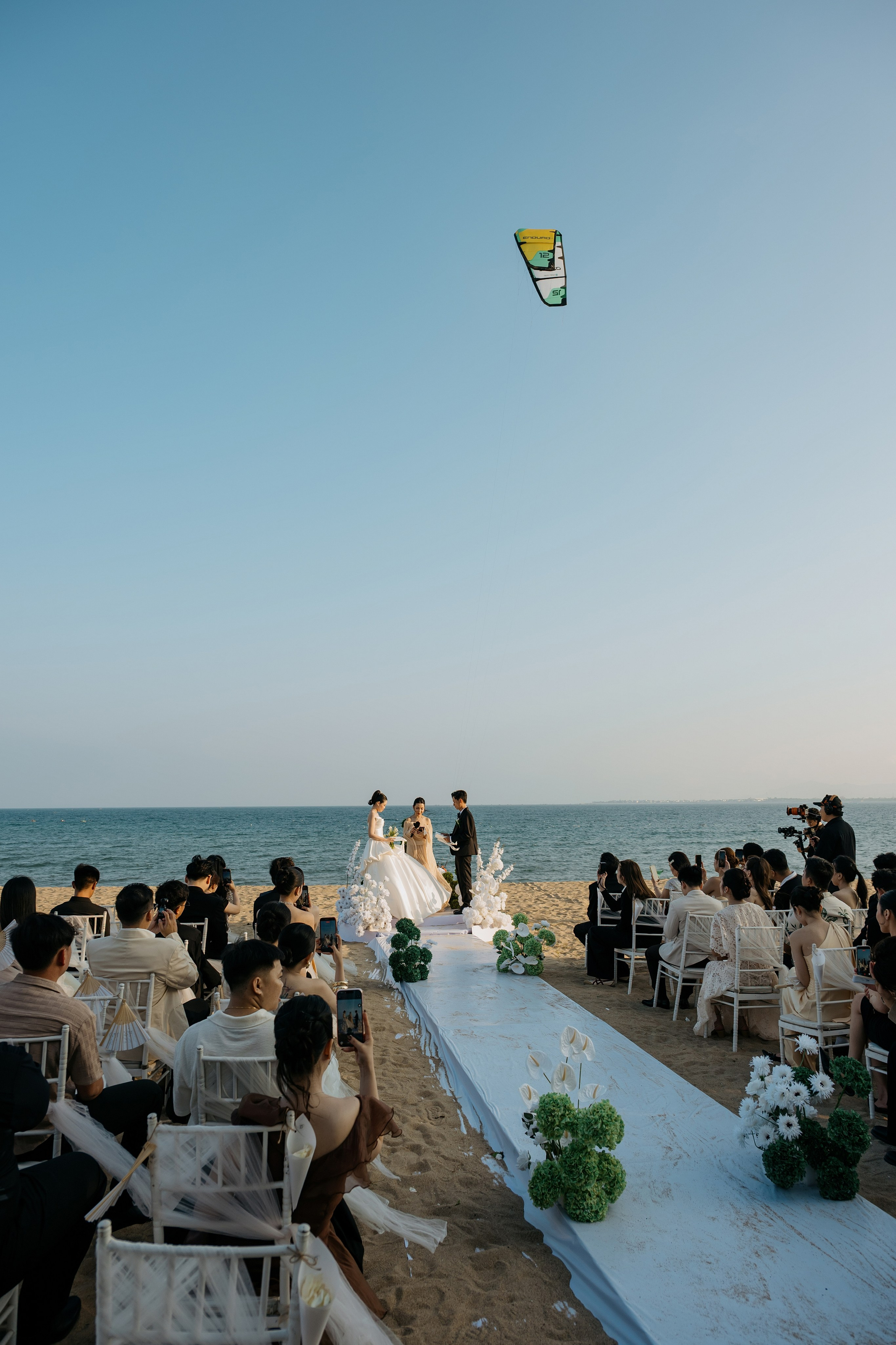 DIEU & THINH/Destination Wedding. Nhiếp ảnh gia đám cưới hàng đầu tại Thành Phố Hồ Chí Minh