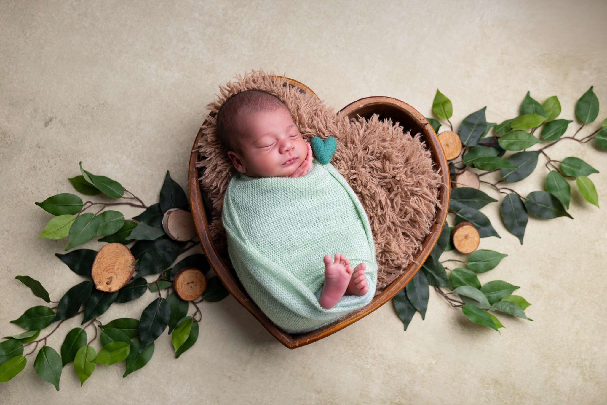 Dante Newborn Photoshoot. Professional family, maternity & newborn photographer in North Charleston, SC, creating timeless portraits