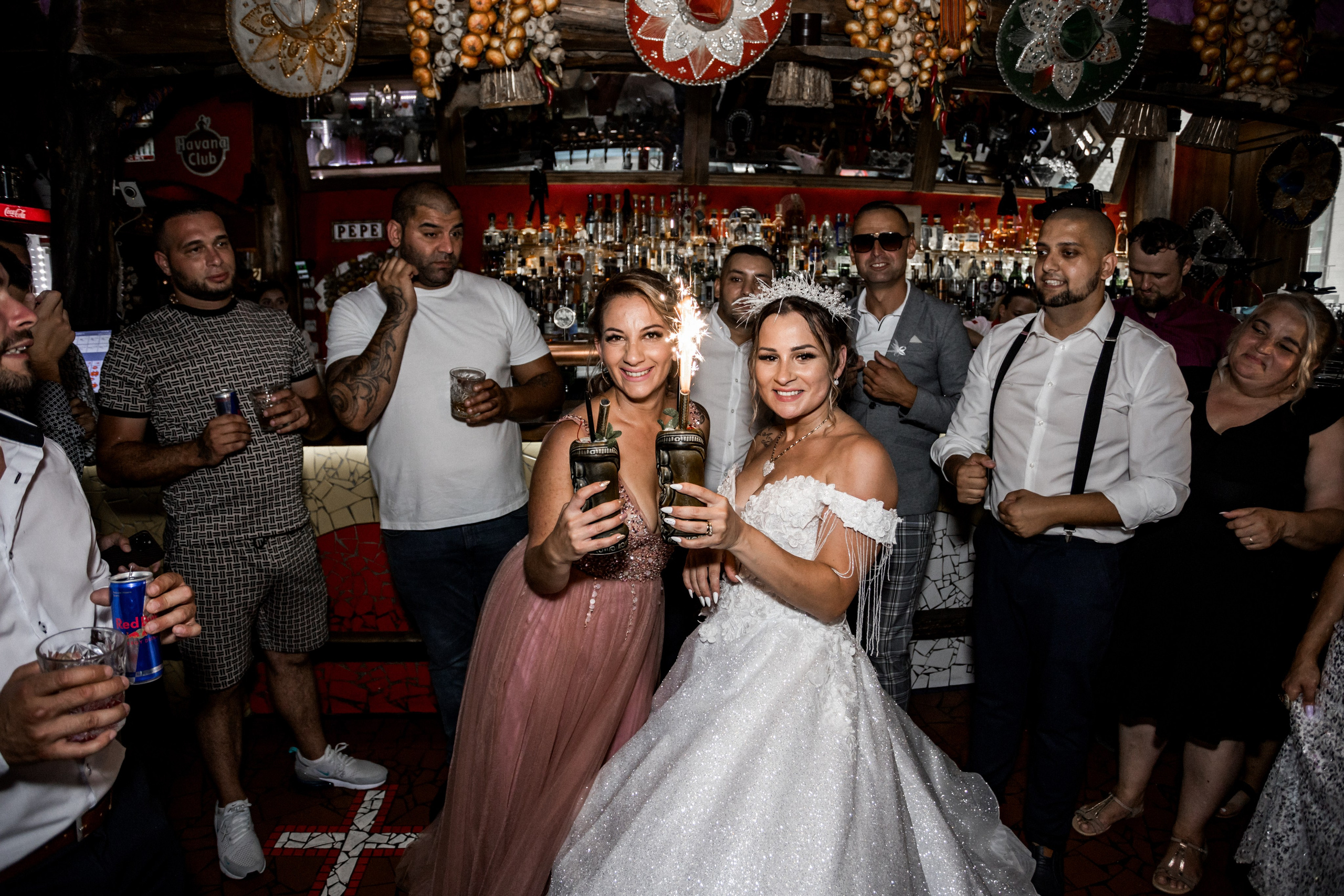 Pavel & Yveta. Svatební fotograf a kameraman v Česku a po celé Evropě — Teplice, Ústí nad Labem, Praha, Drážďany