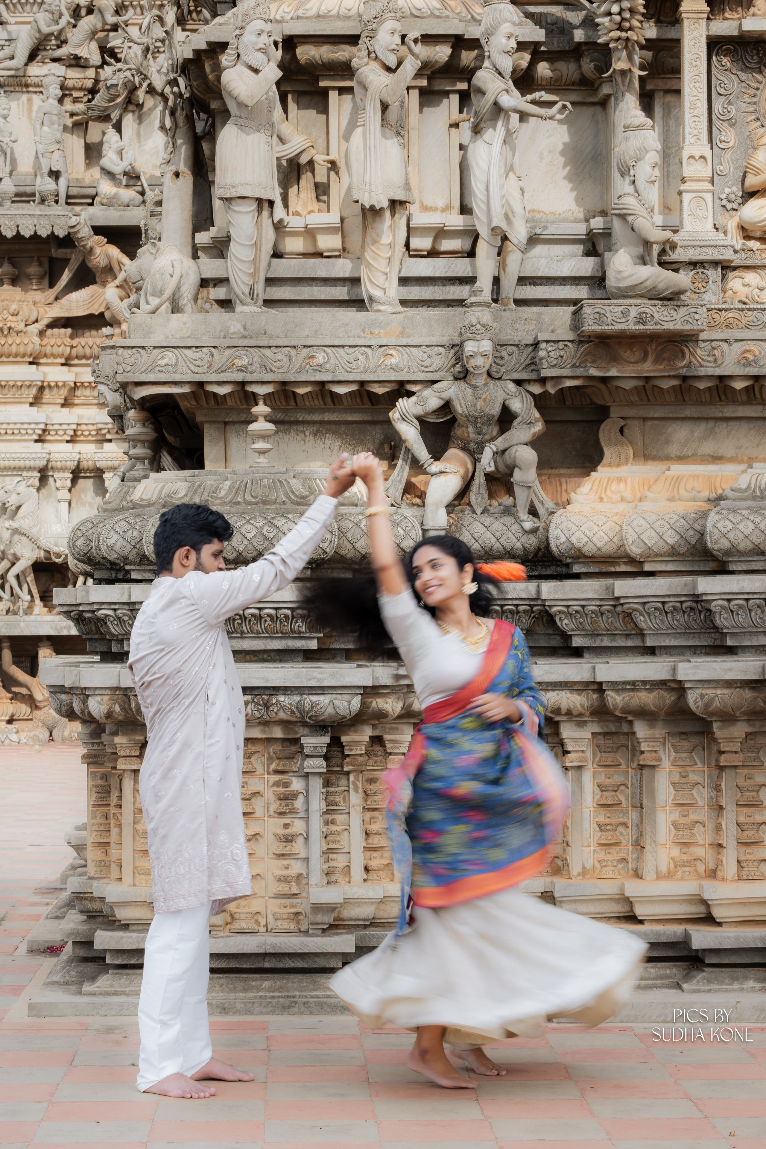 LASYA-NANDHU. PIC BY SUDHAKONE