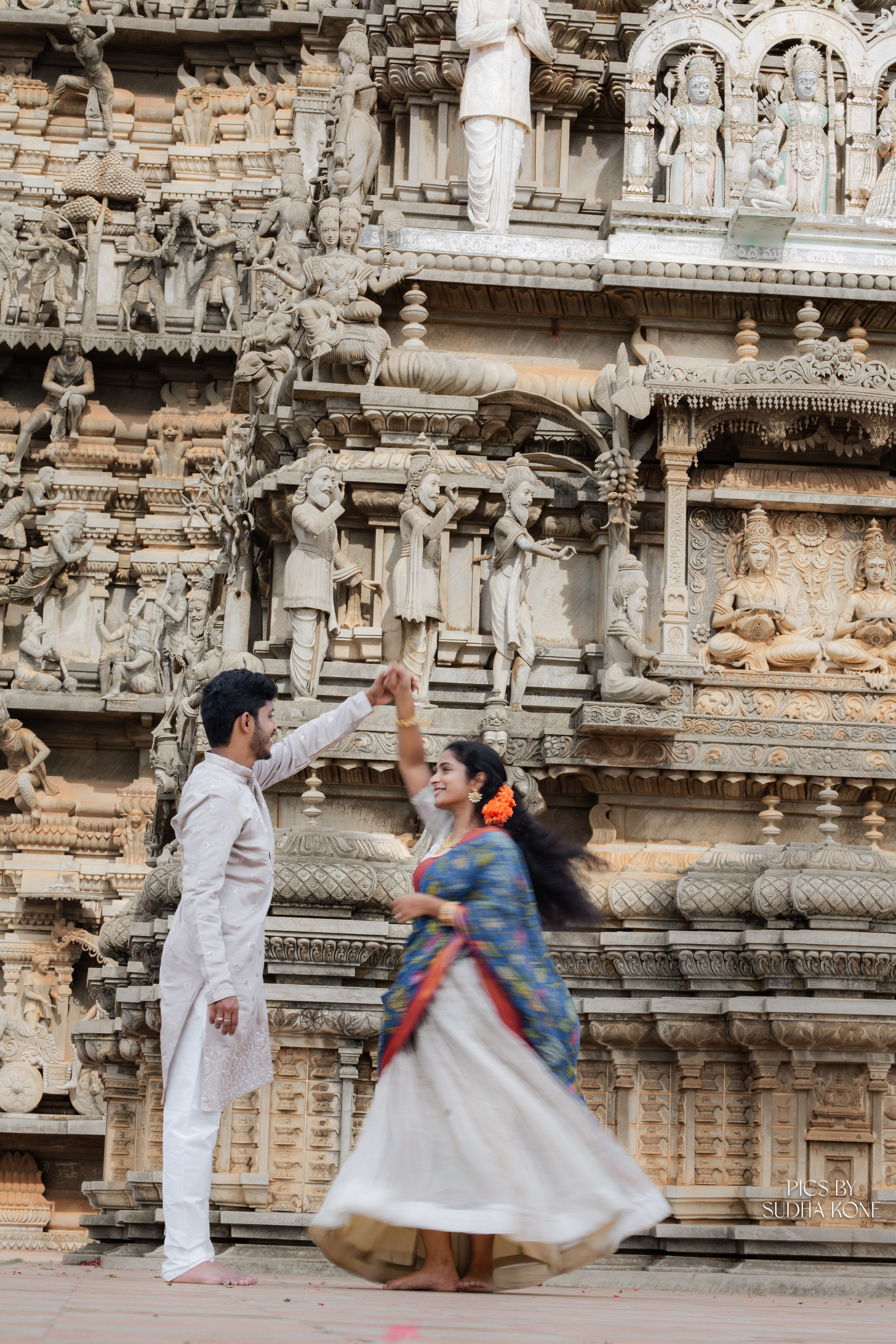 LASYA-NANDHU. PIC BY SUDHAKONE